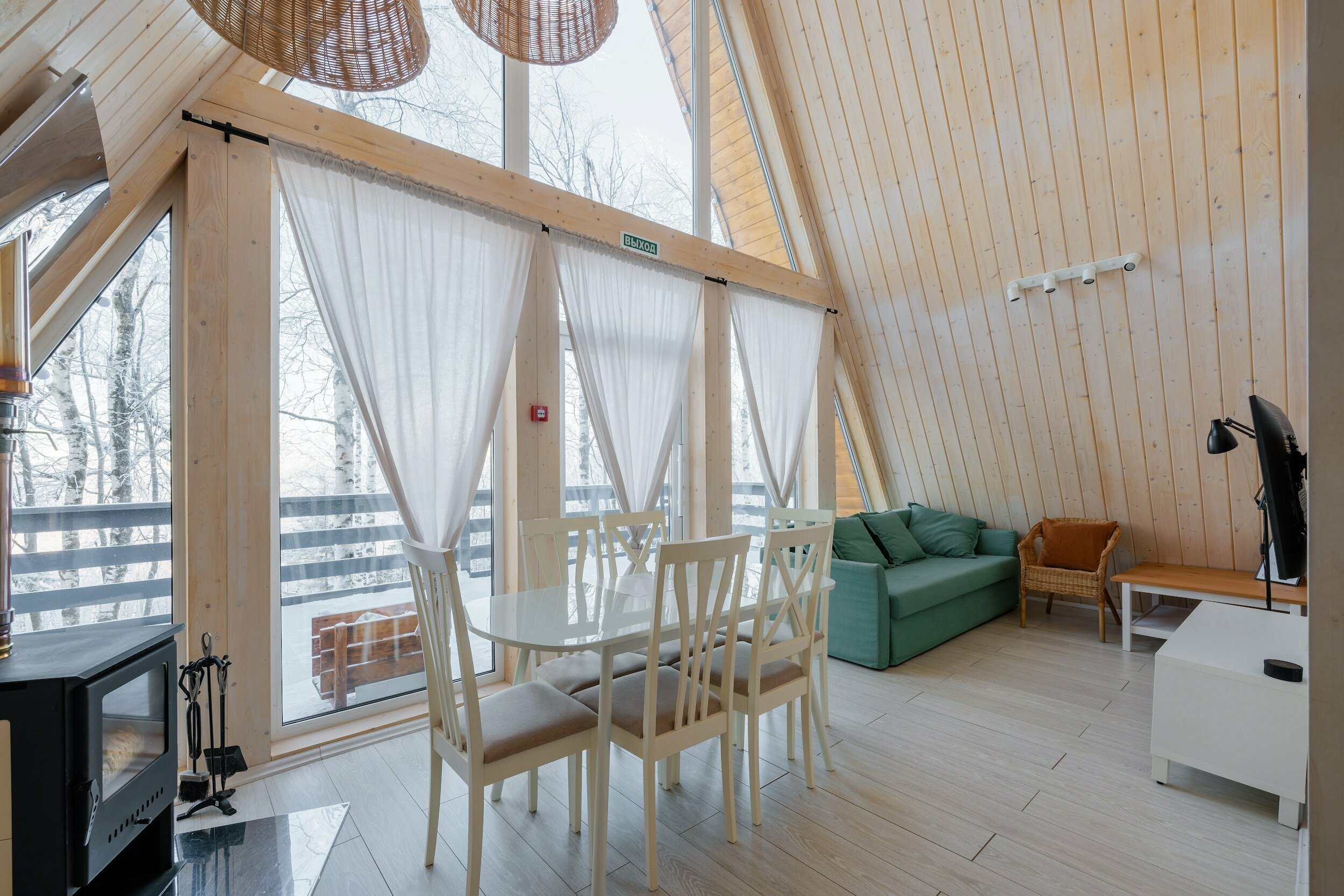 Коттедж 6-местный коттедж с кухней и сауной