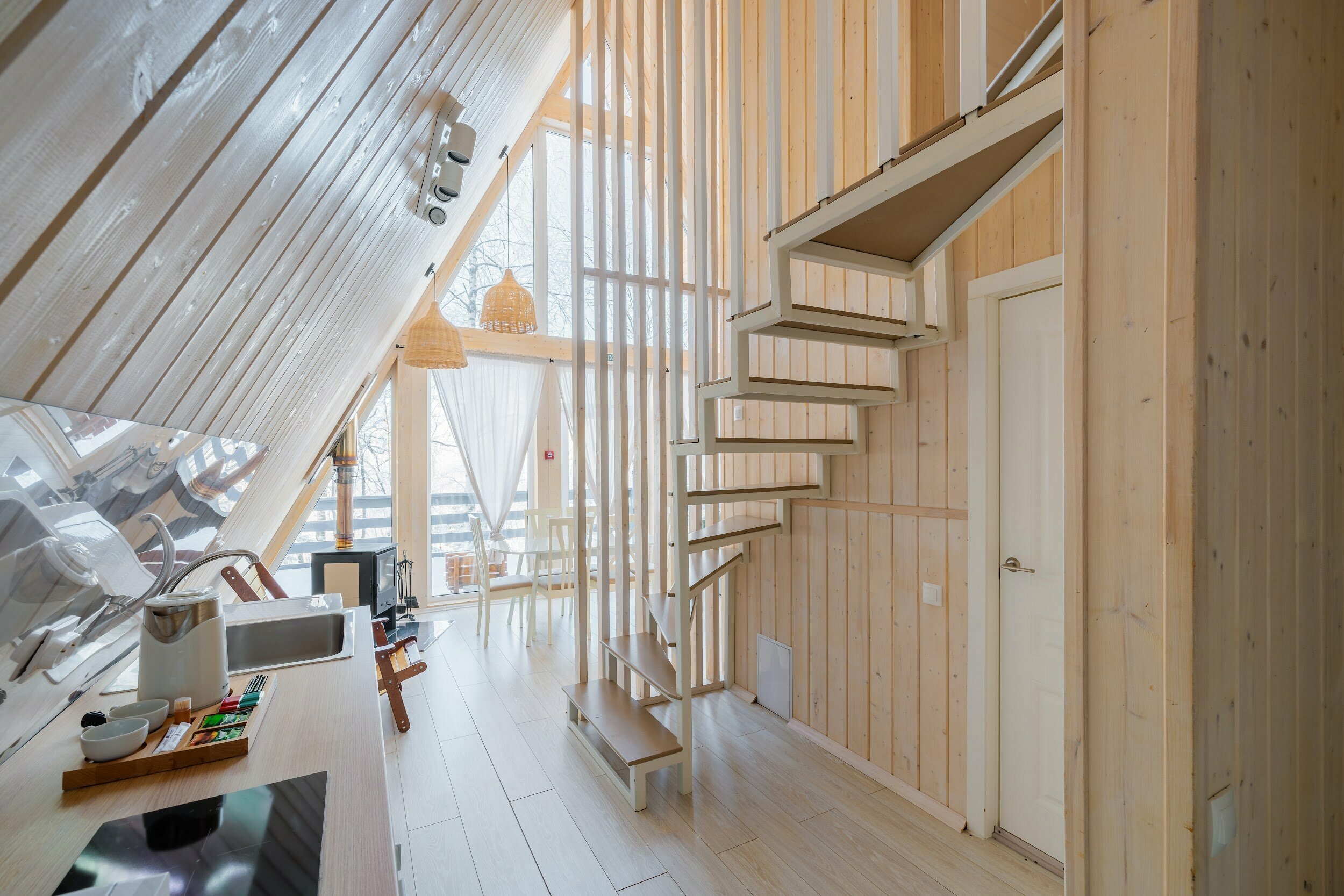 Коттедж 6-местный коттедж с кухней и сауной