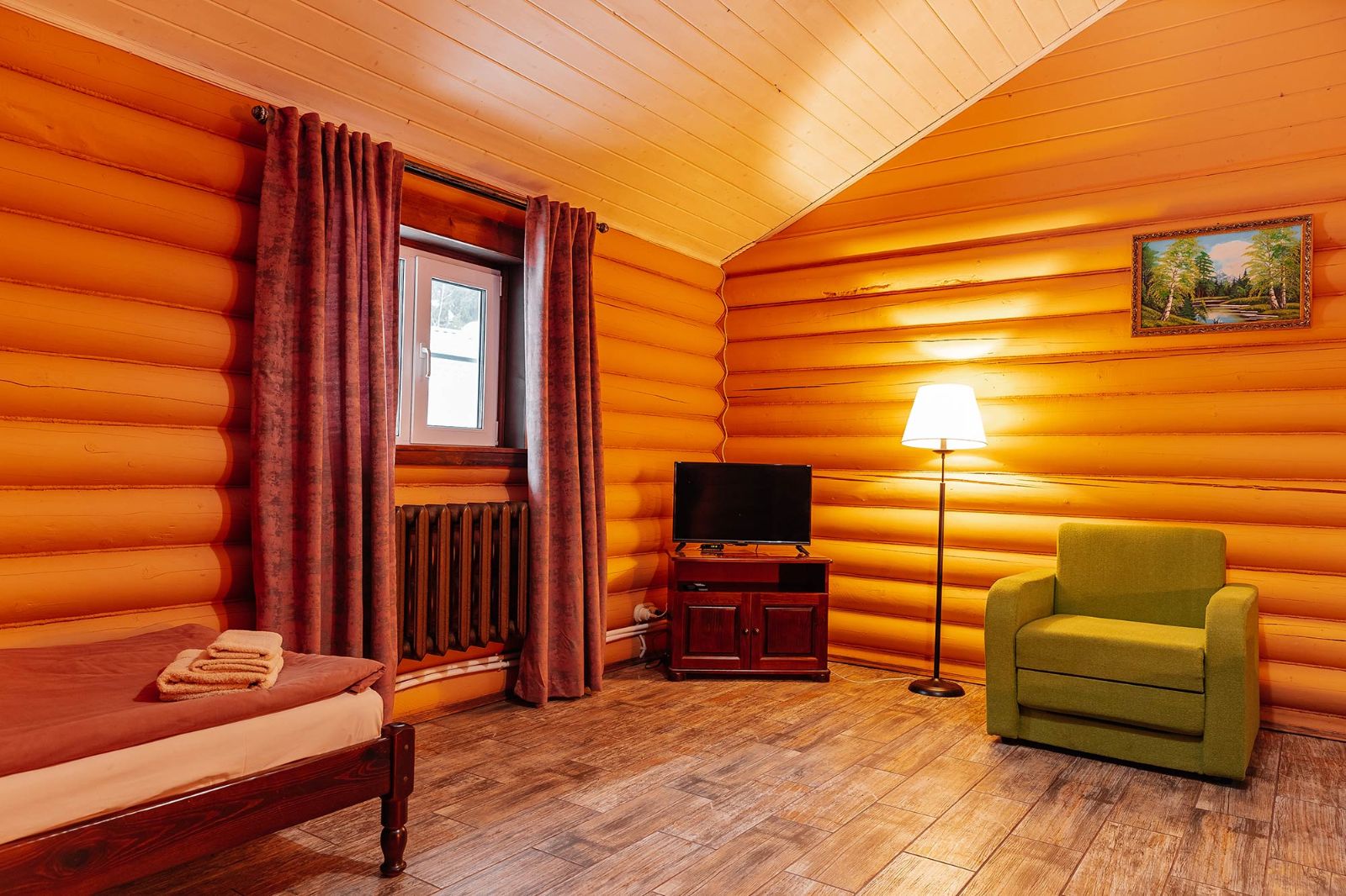 Средний дом