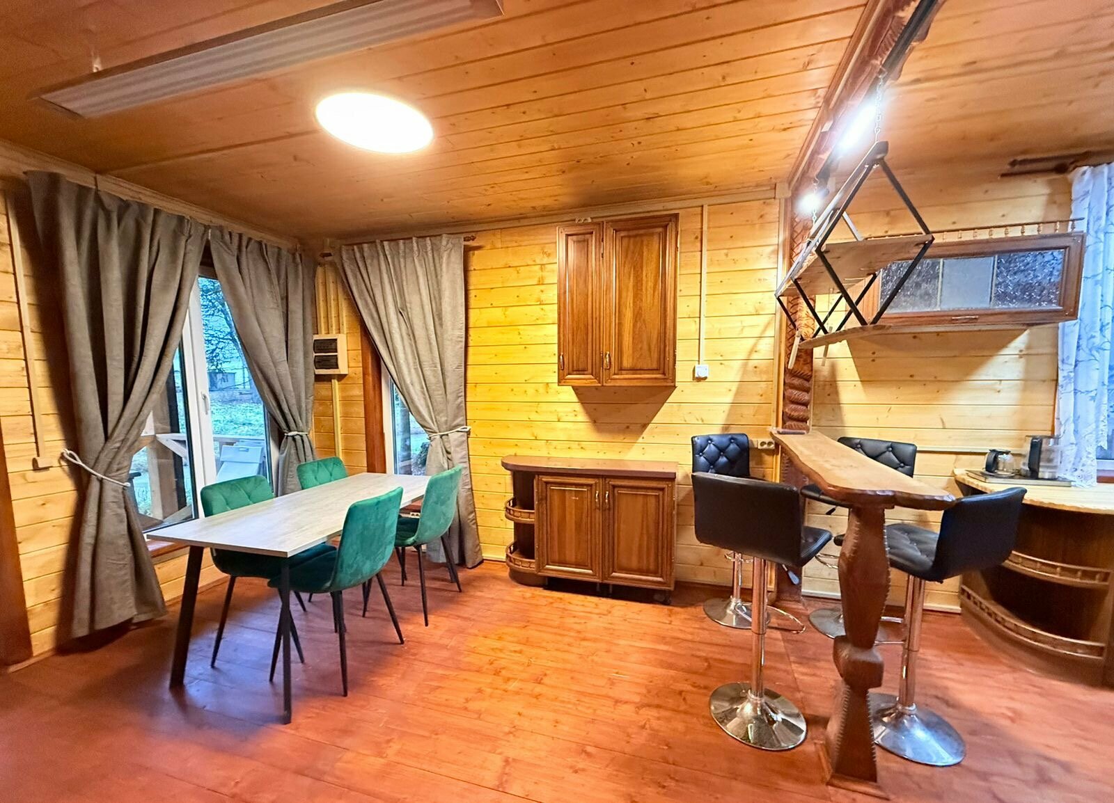 Дом с видом на лес