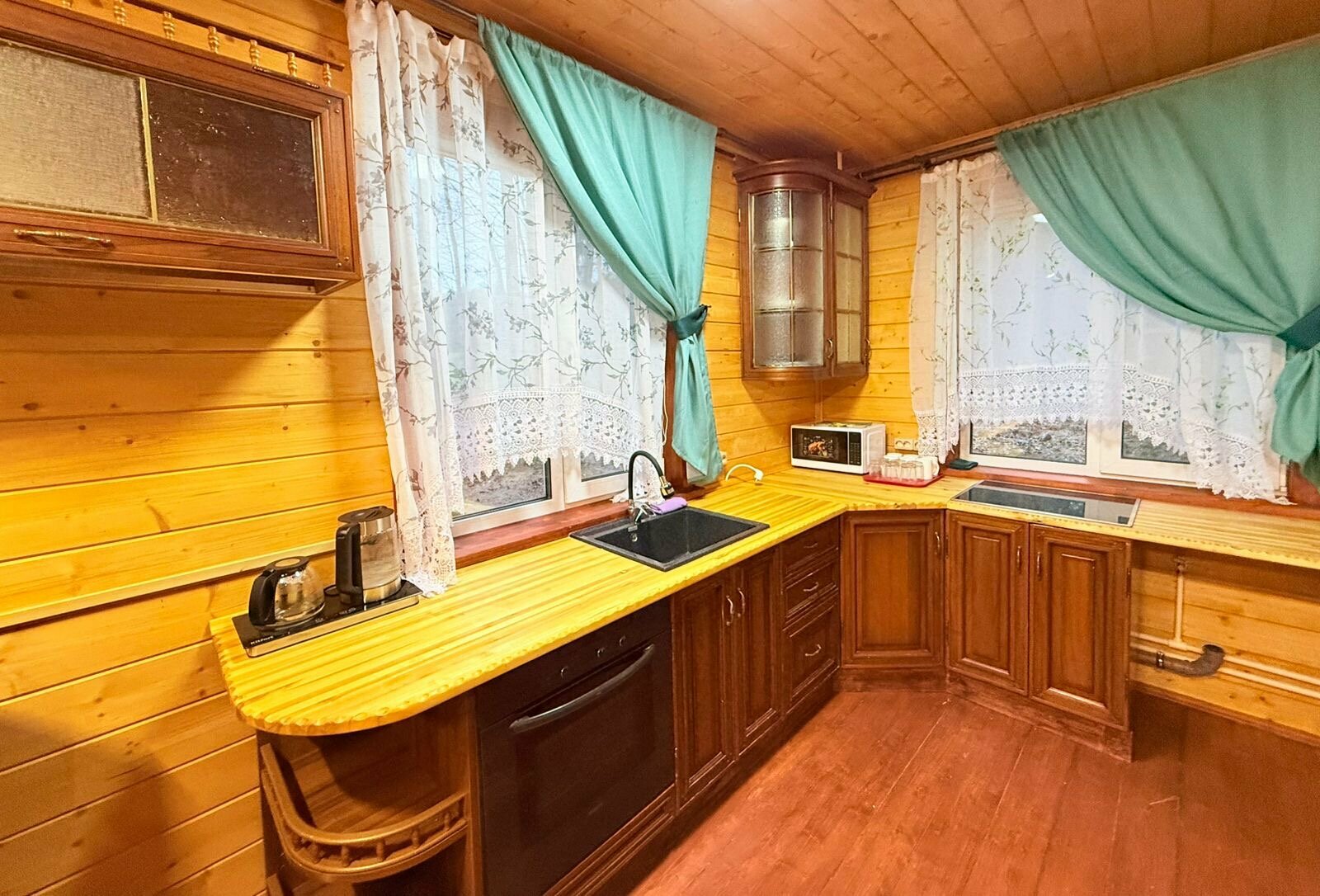 Дом с видом на лес