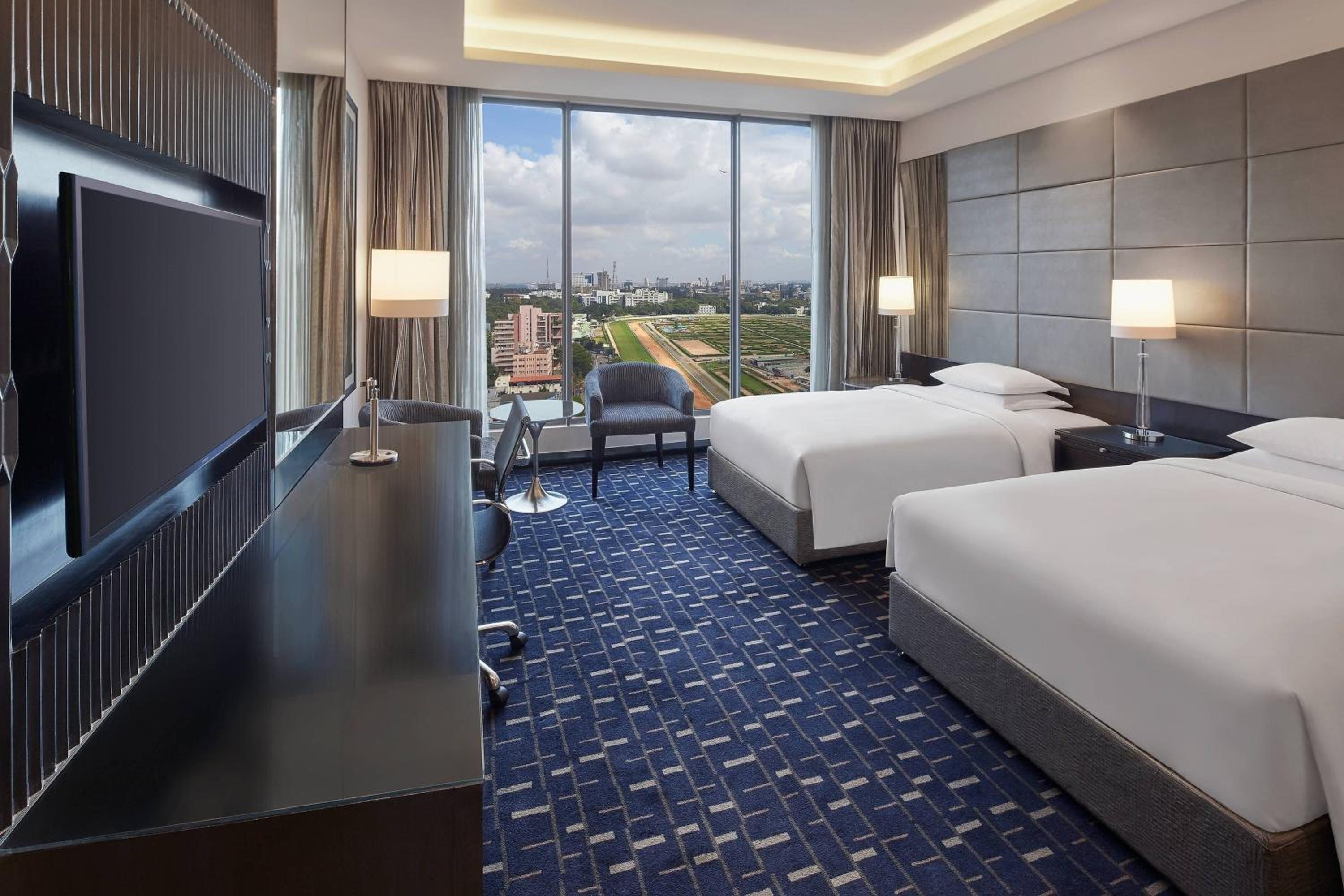 Twin Room - Executive Lounge Access