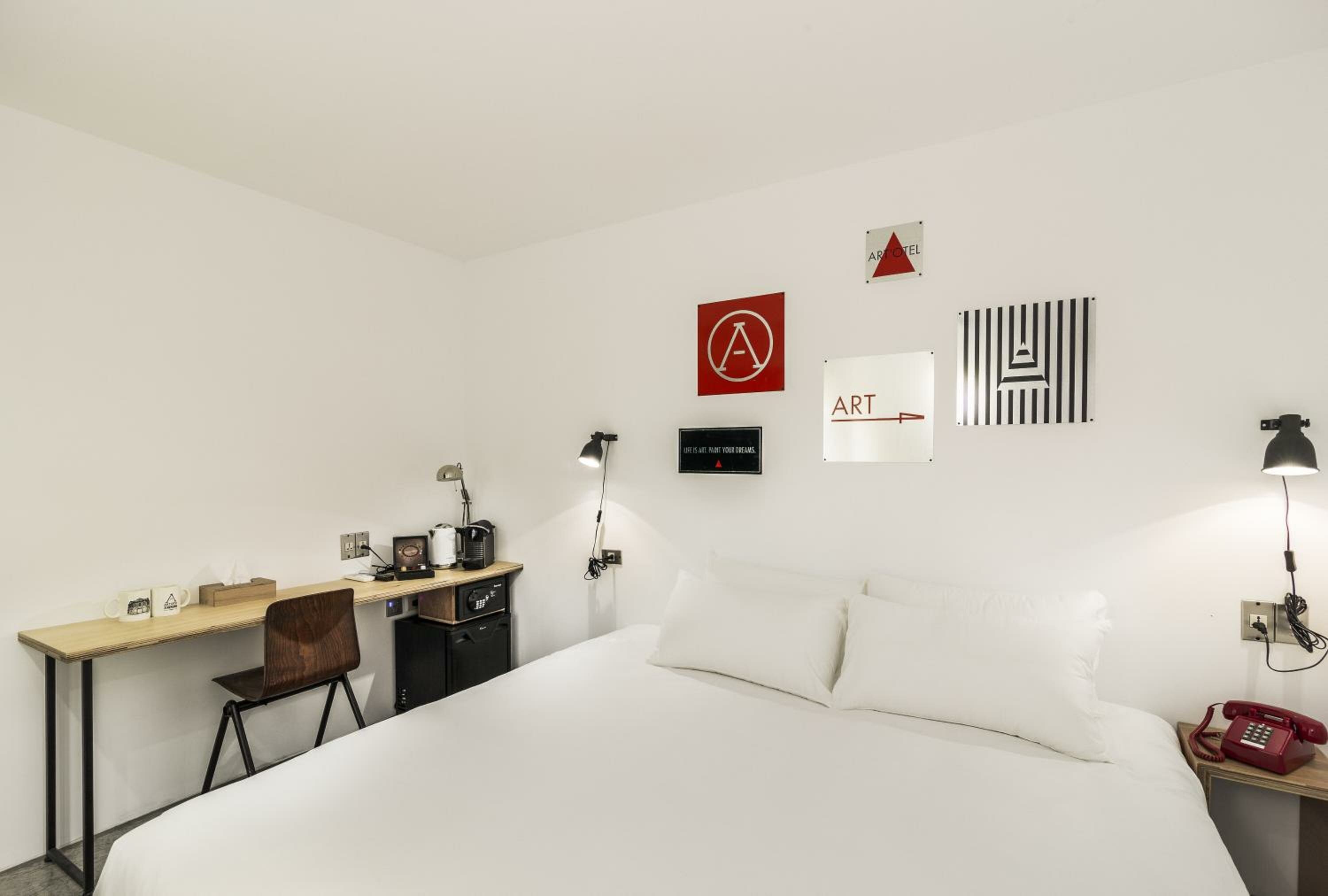 Medium Double Room - No Window