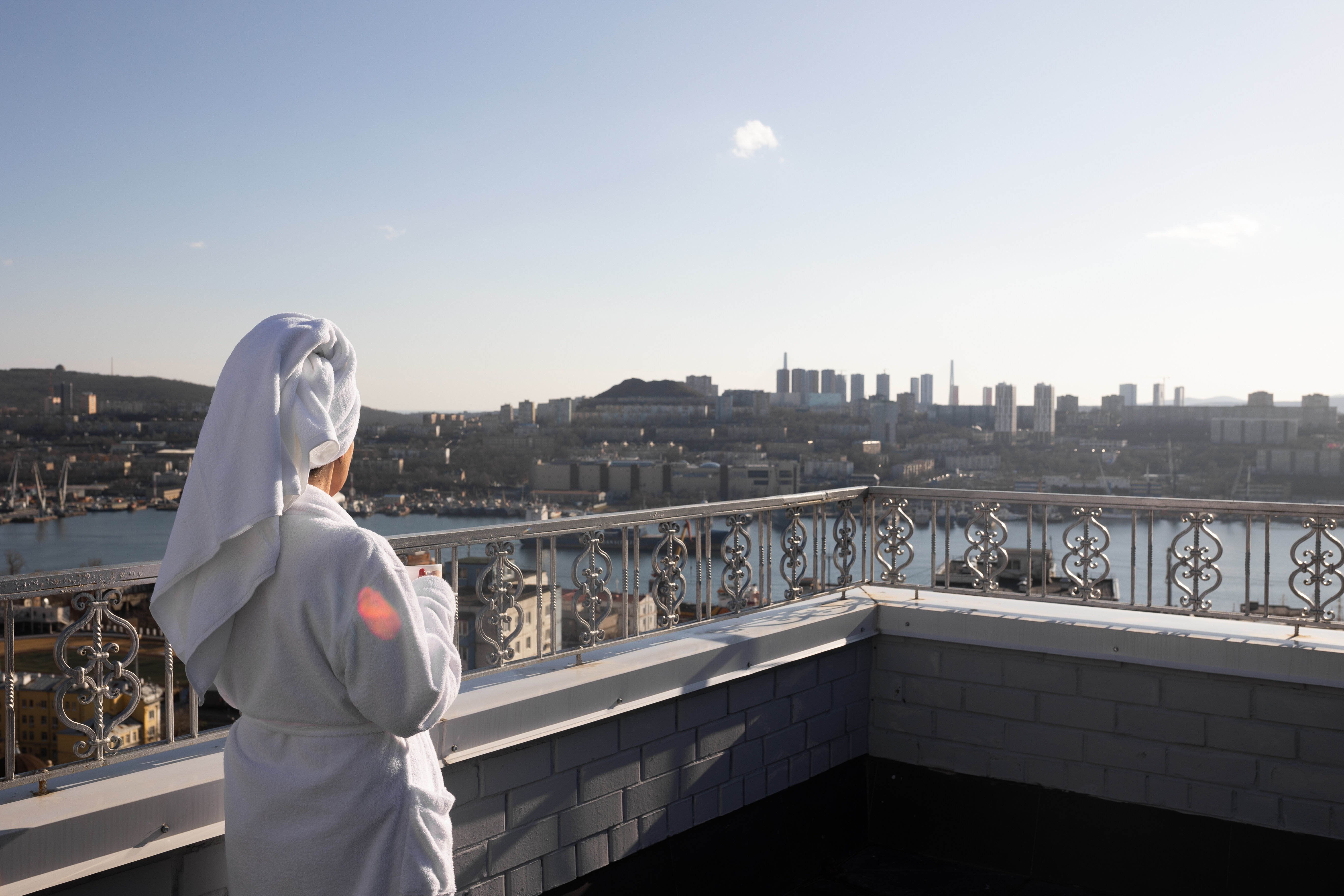 Люкс с кроватью размера «king-size» и балконом