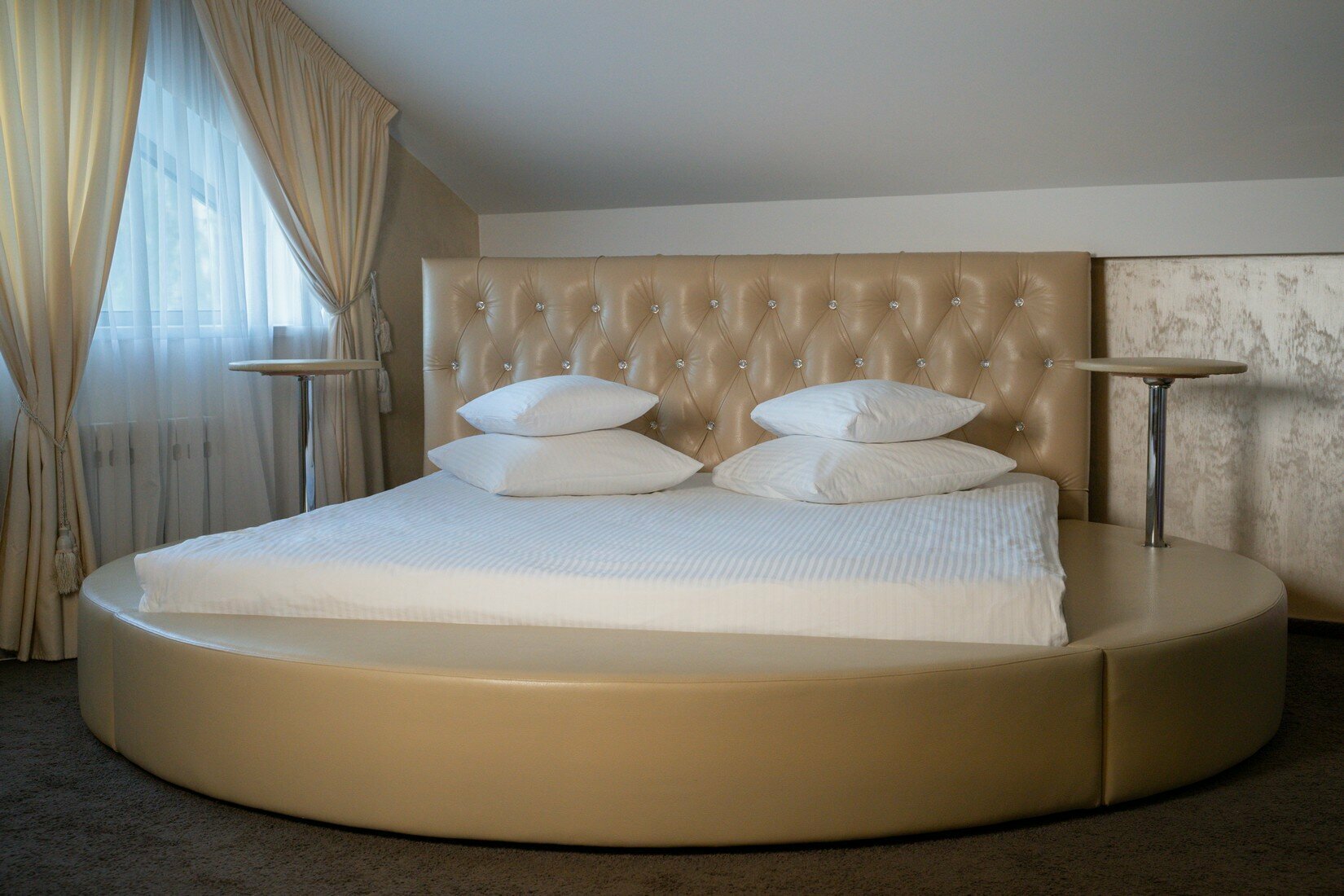 Суперлюкс с кроватью размера "king-size"