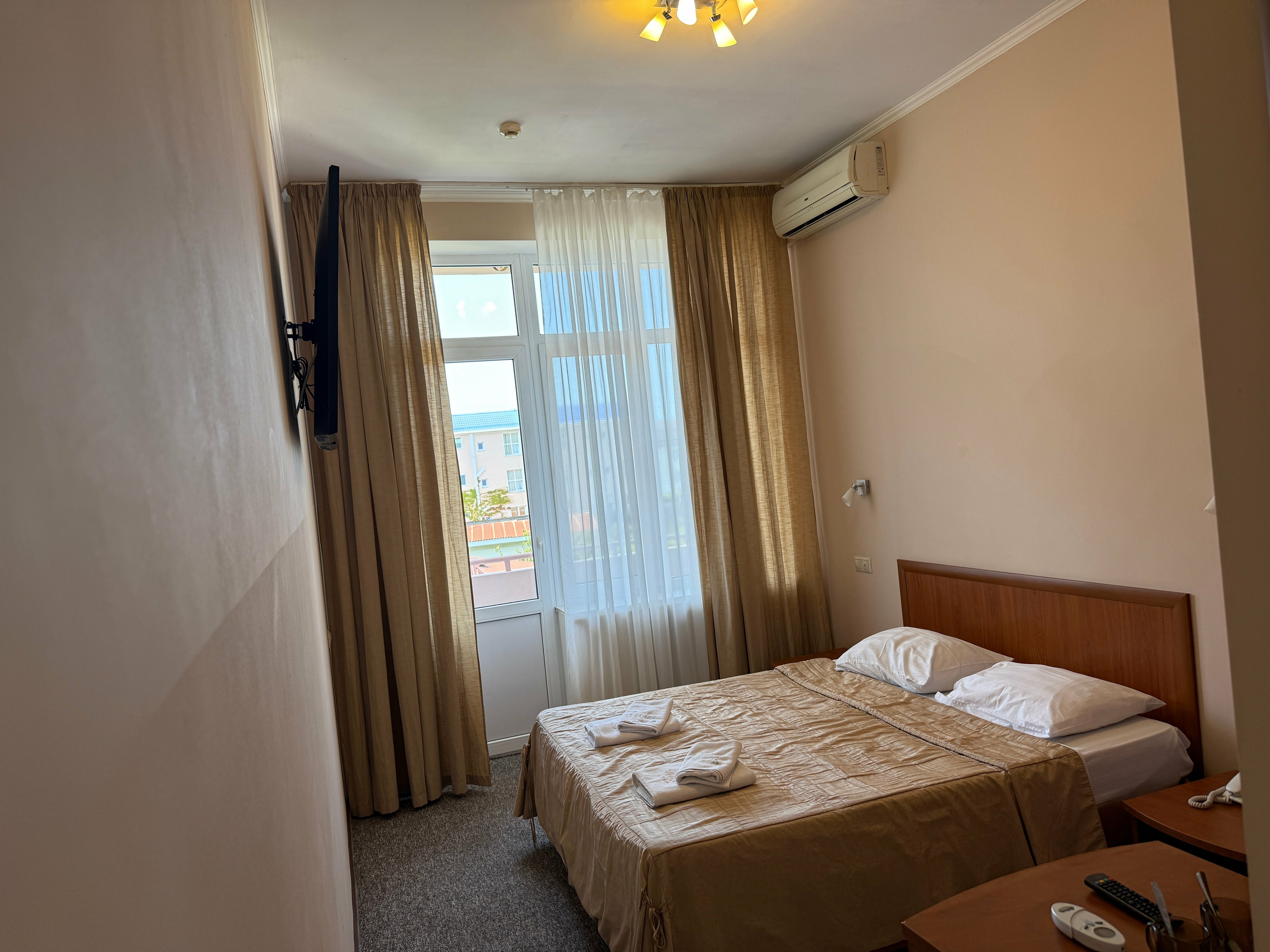 Двухместный "Стандарт" с одной кроватью, с балконом