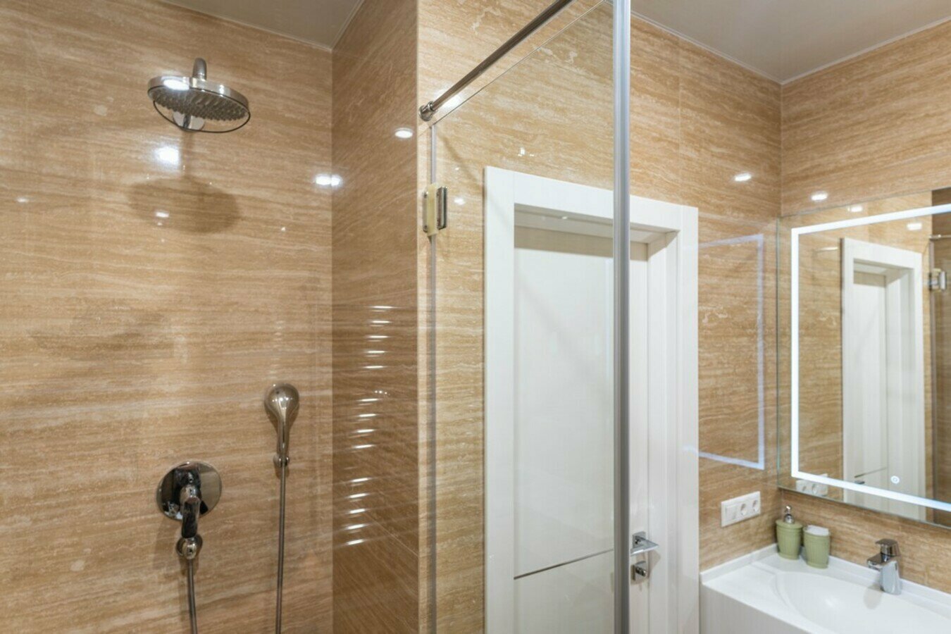 Дизайнерский люкс! Центр Сочи! Пляж и набережная в 5 минутах!