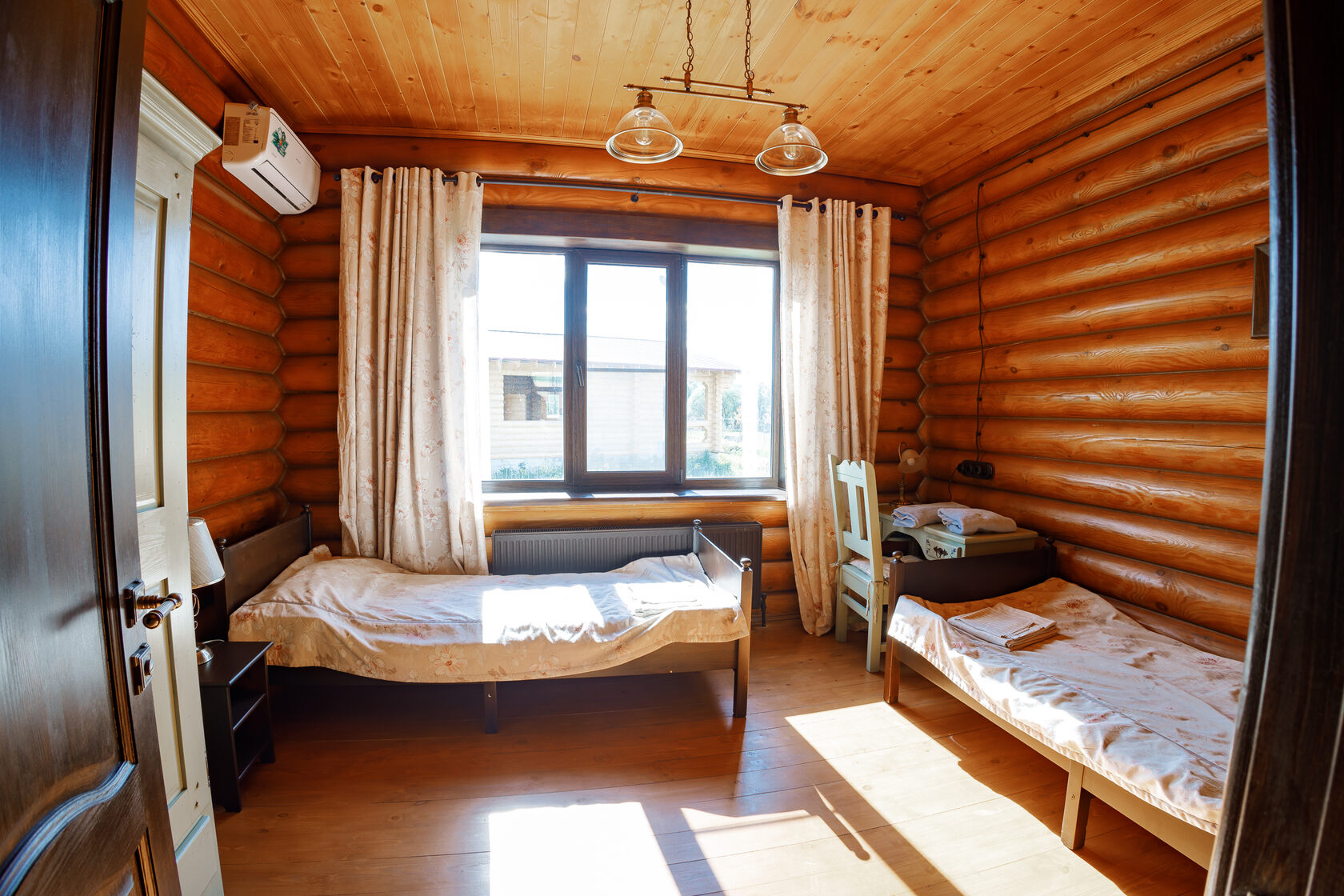 Дом из сруба №12 с камином для 4-6 гостей