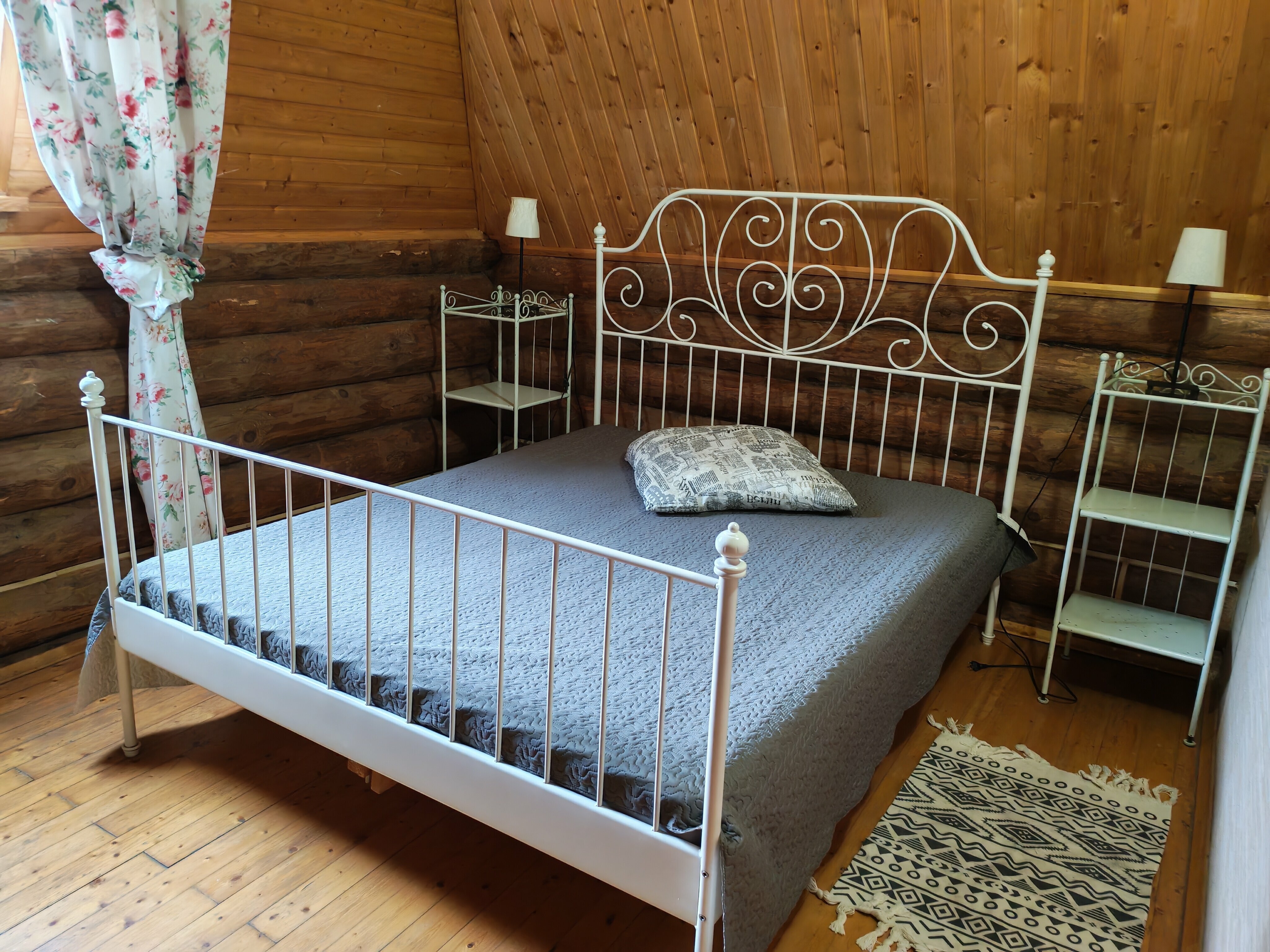 Двухместный номер с 1 кроватью или 2 отдельными кроватями и общей ванной комнатой