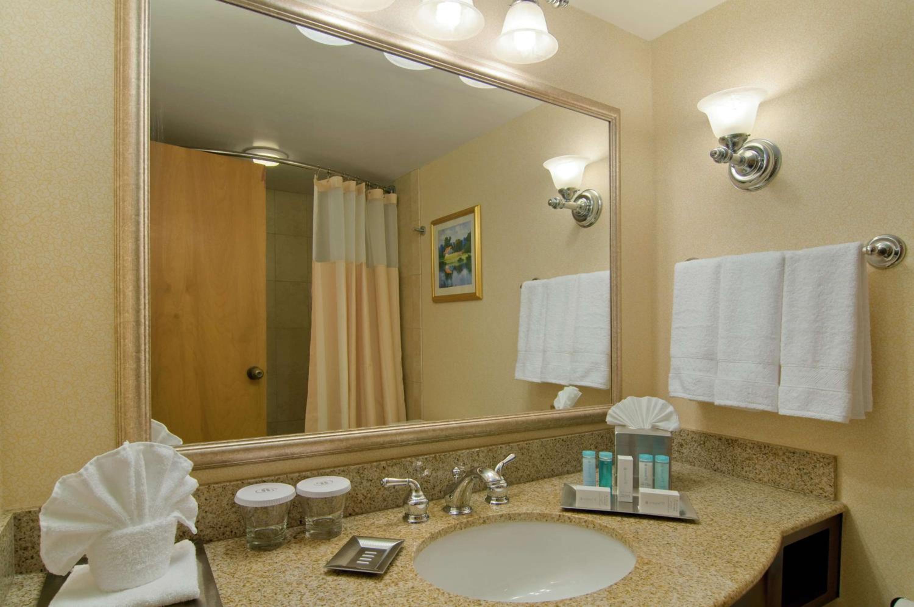 Queen Room - Non-Smoking