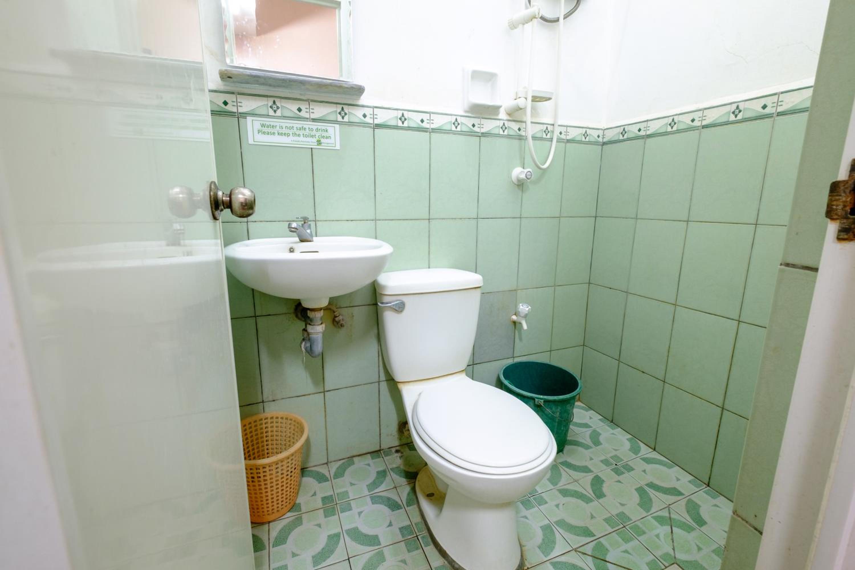 Standard Single Room