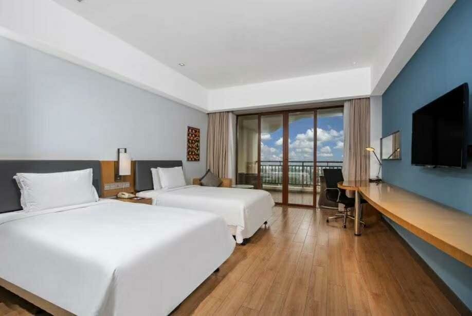 Standard Twin Room with Sea View