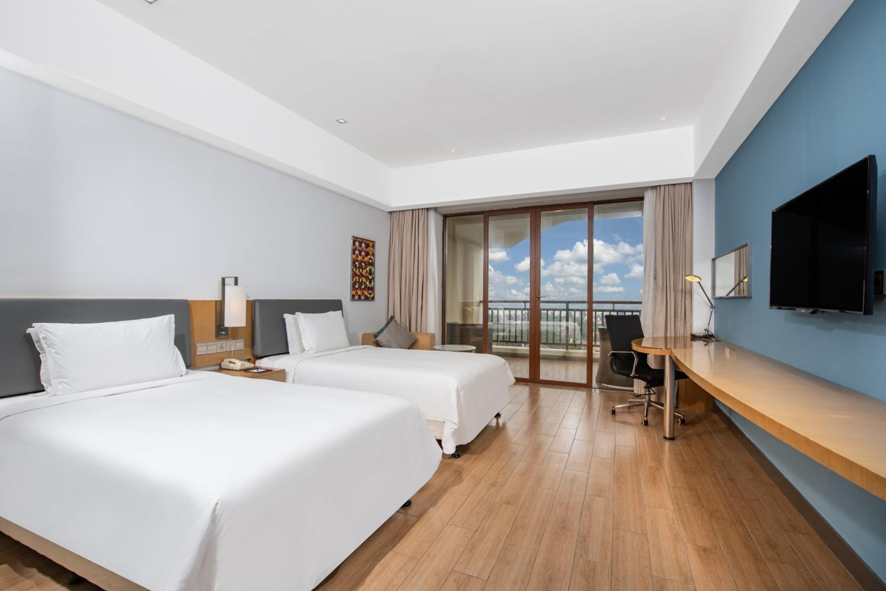 Standard Twin Room with Sea View