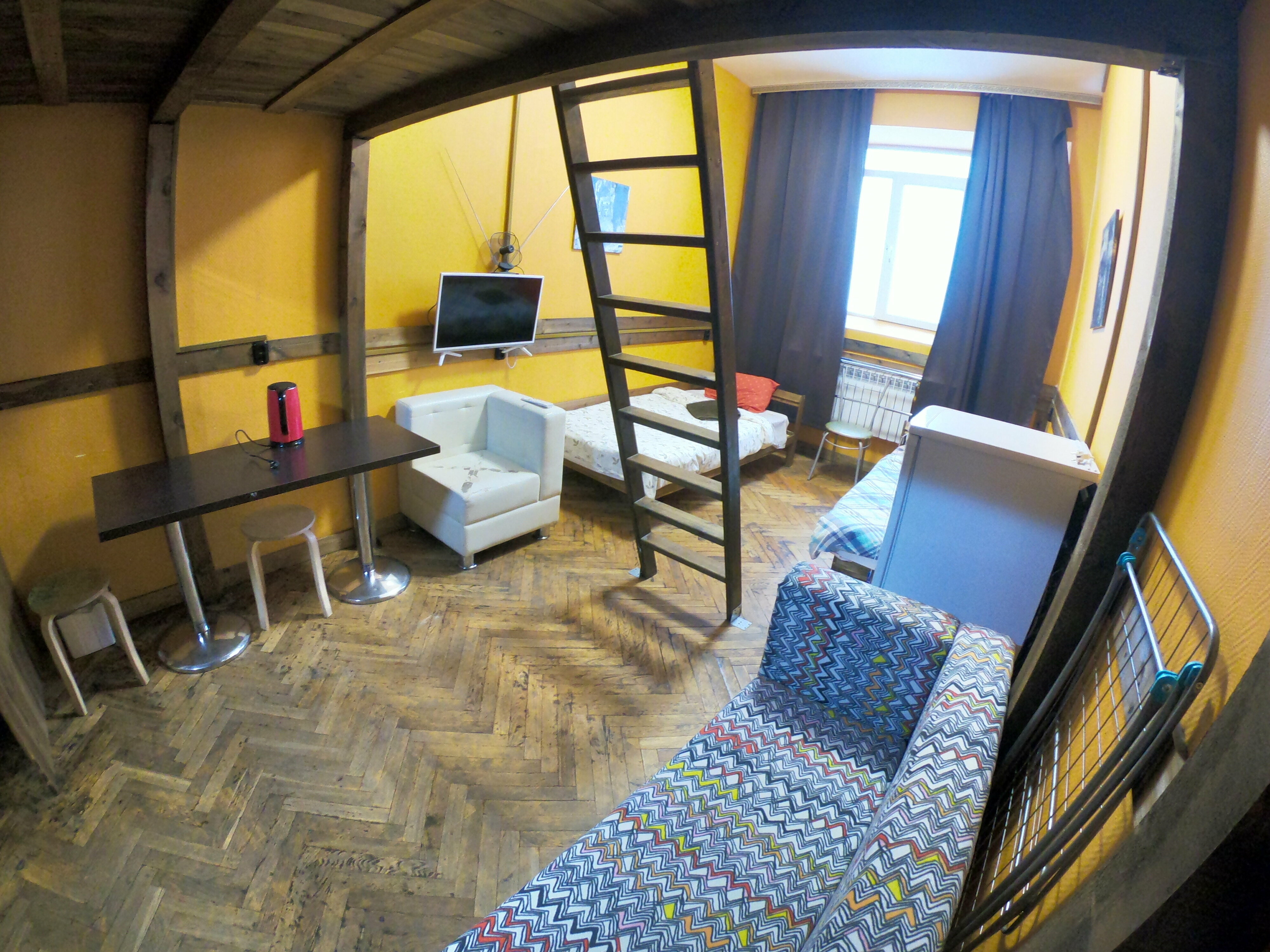 Двухуровневый четырехместный номер