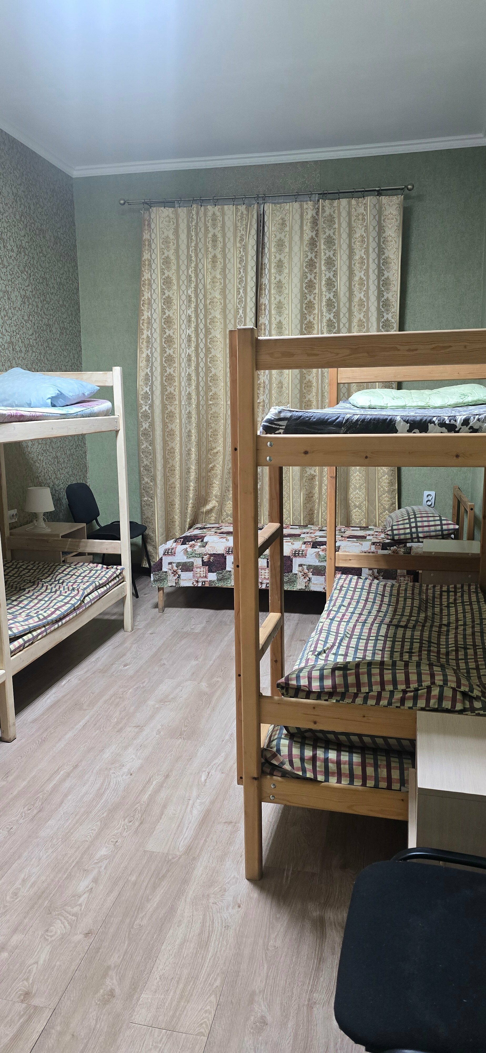 Четырехместный номер эконом-класса