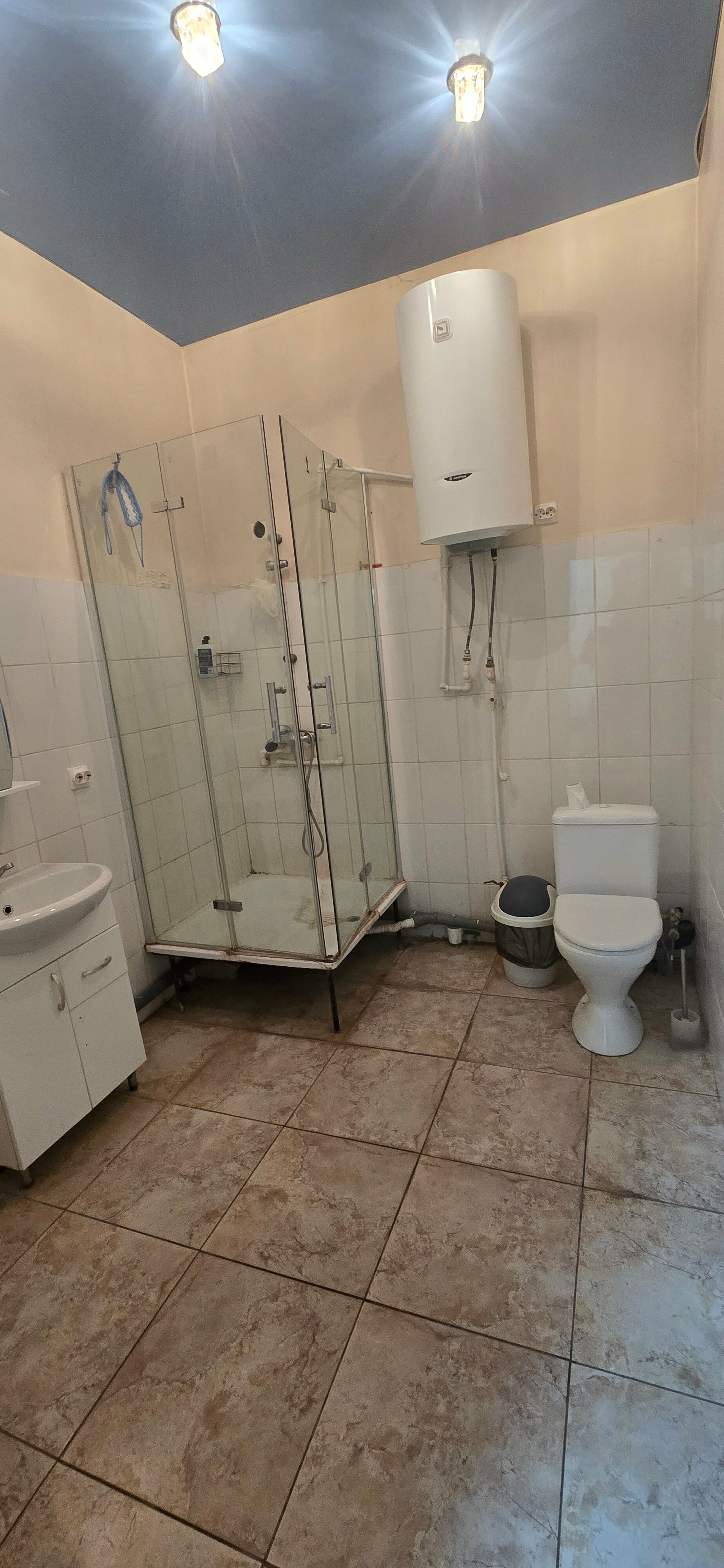 Общий 10-местный номер для мужчин и женщин