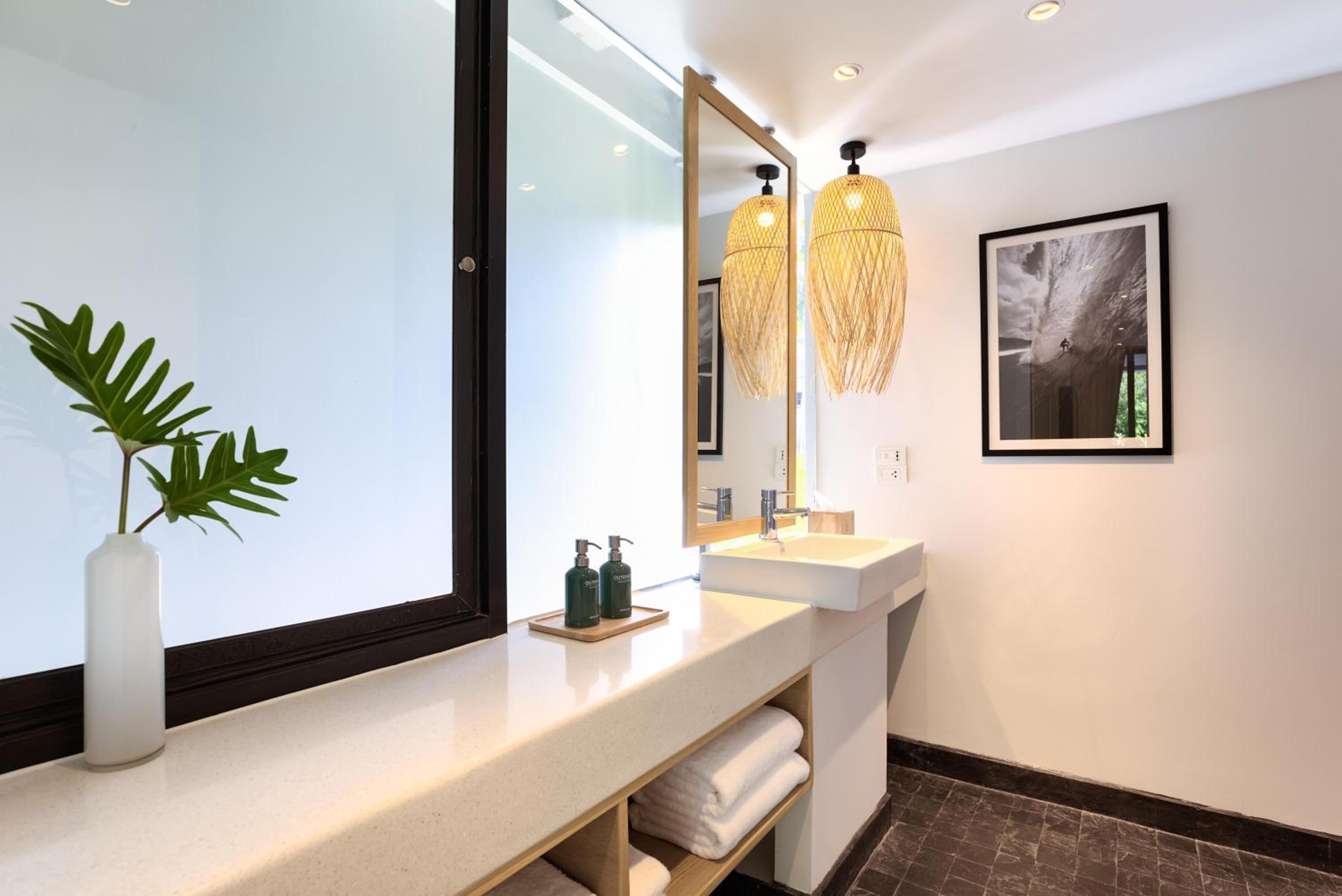 Surin Studio Balcony 1 King