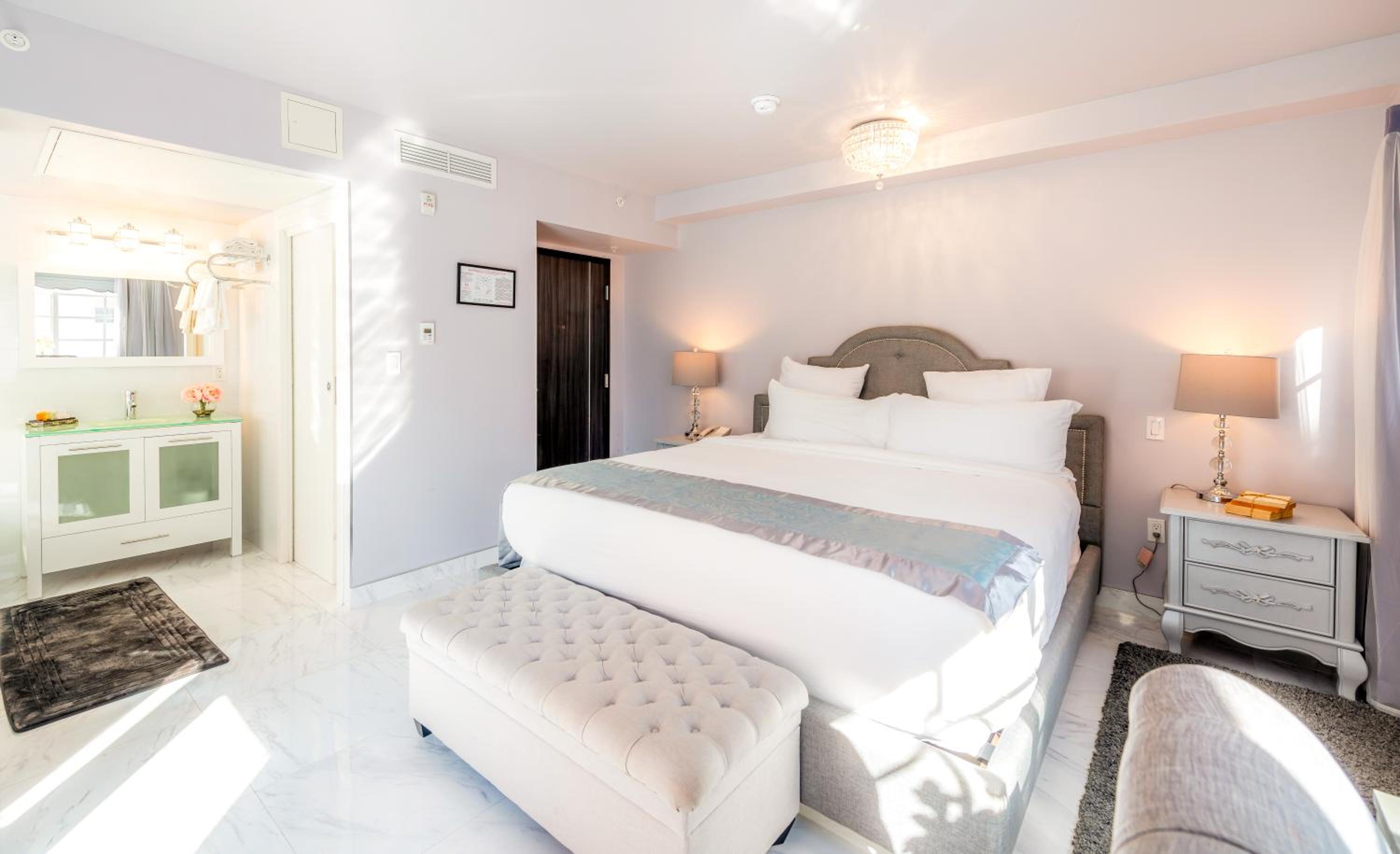 Junior Studio Suite with Balcony