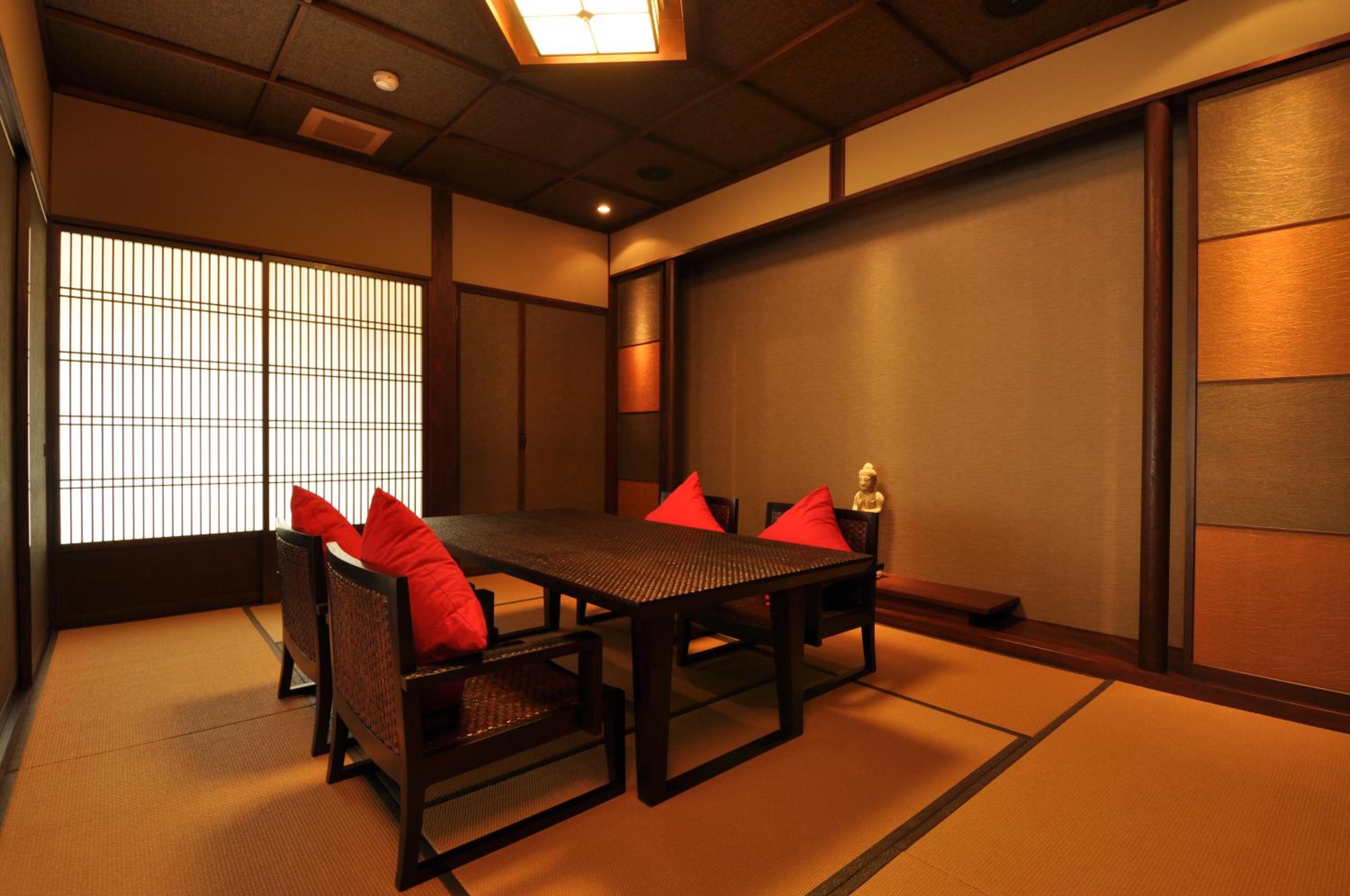 Japanese-Style Deluxe Room with River View with Public Onsen - Non-smoking