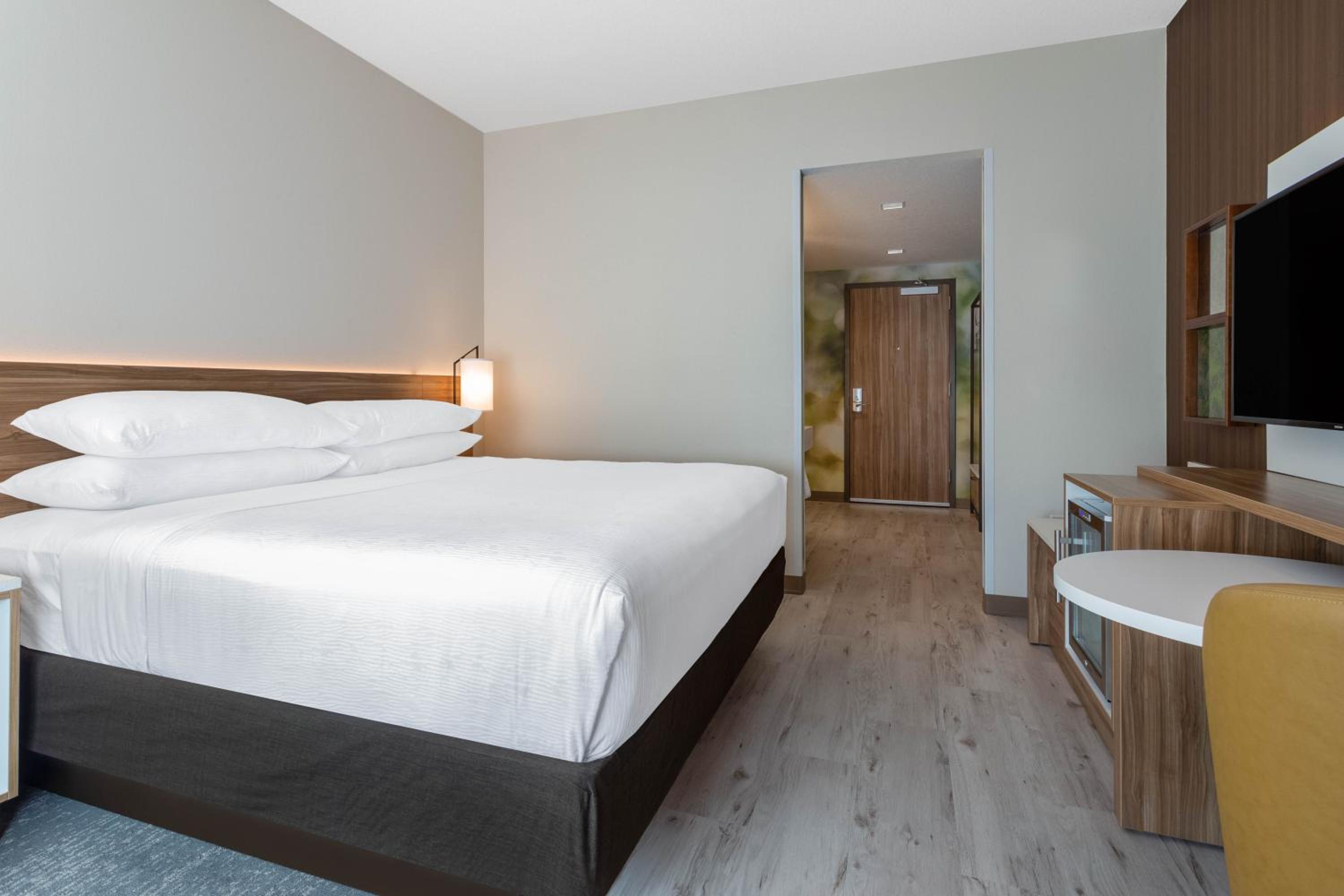 King Room (No Resort Fee)