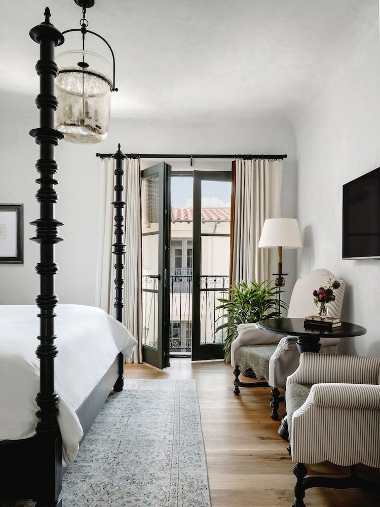 Room (Inn)