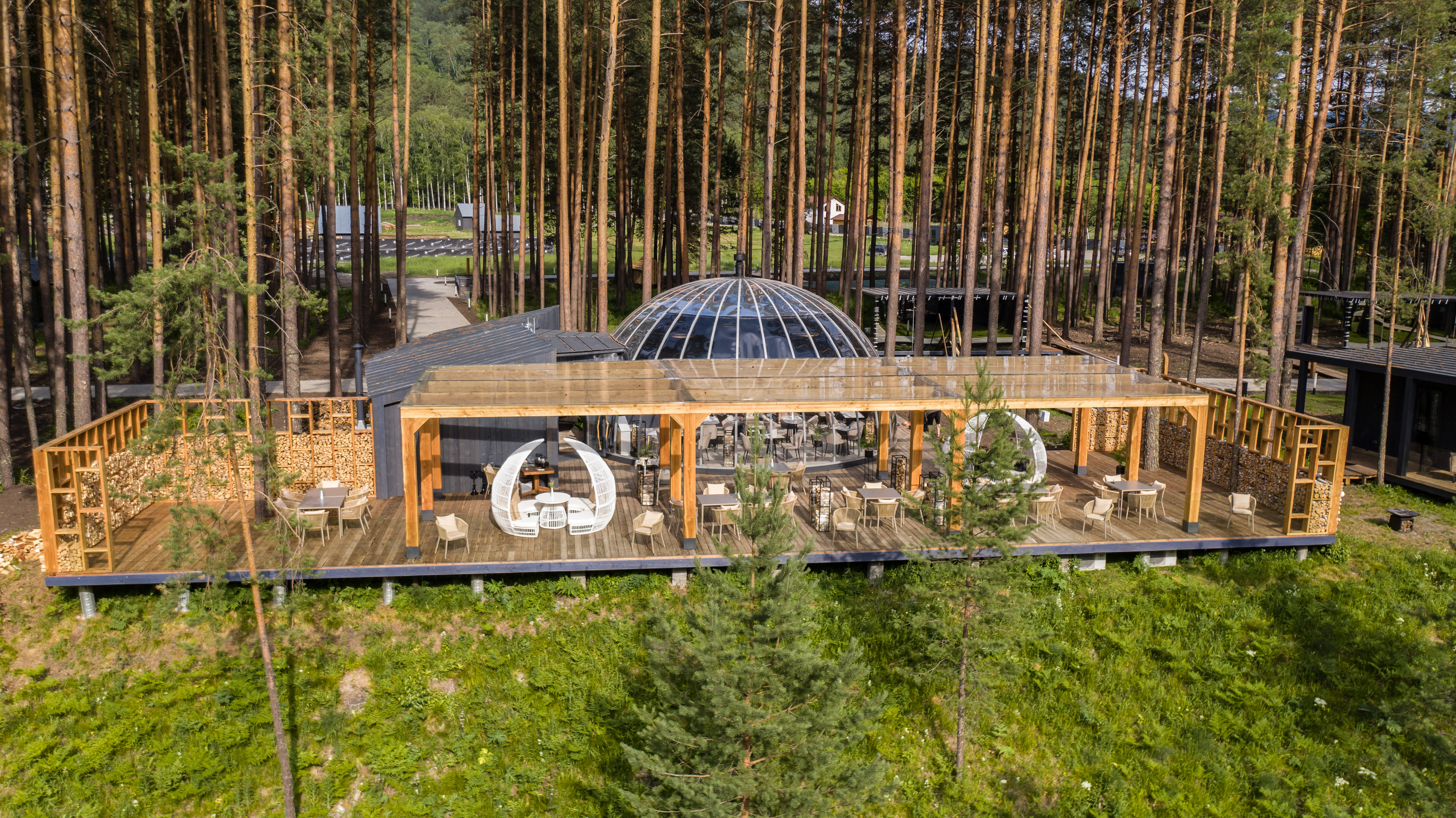 Вилла с панорамными окнами