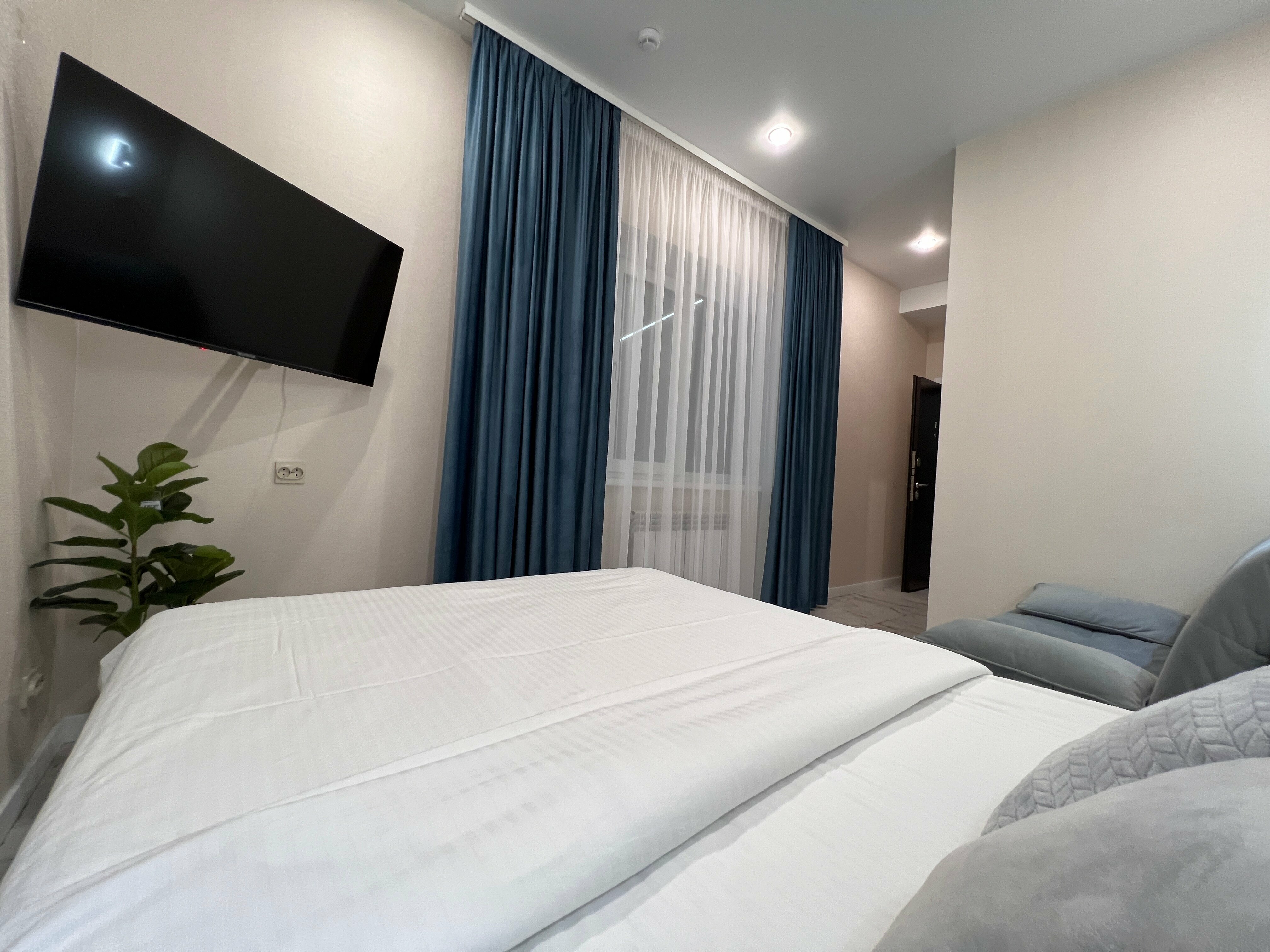 Трехместный номер «Комфорт» с душем