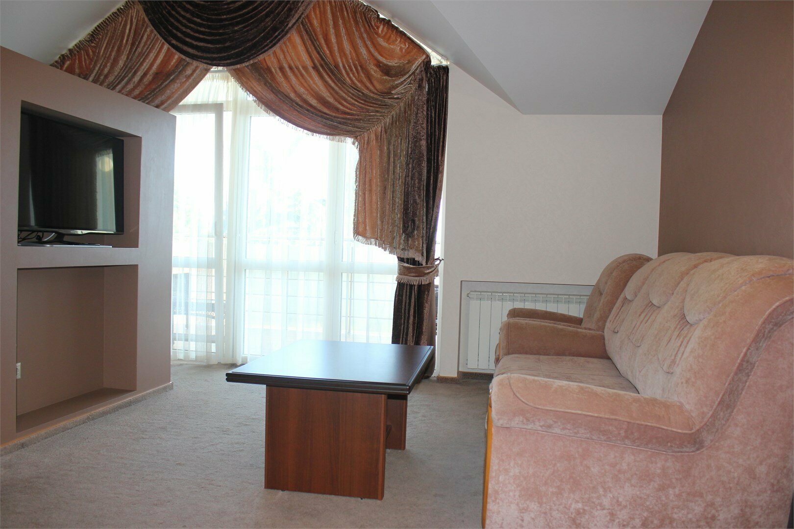 Студио-Люкс (студио с балконом)