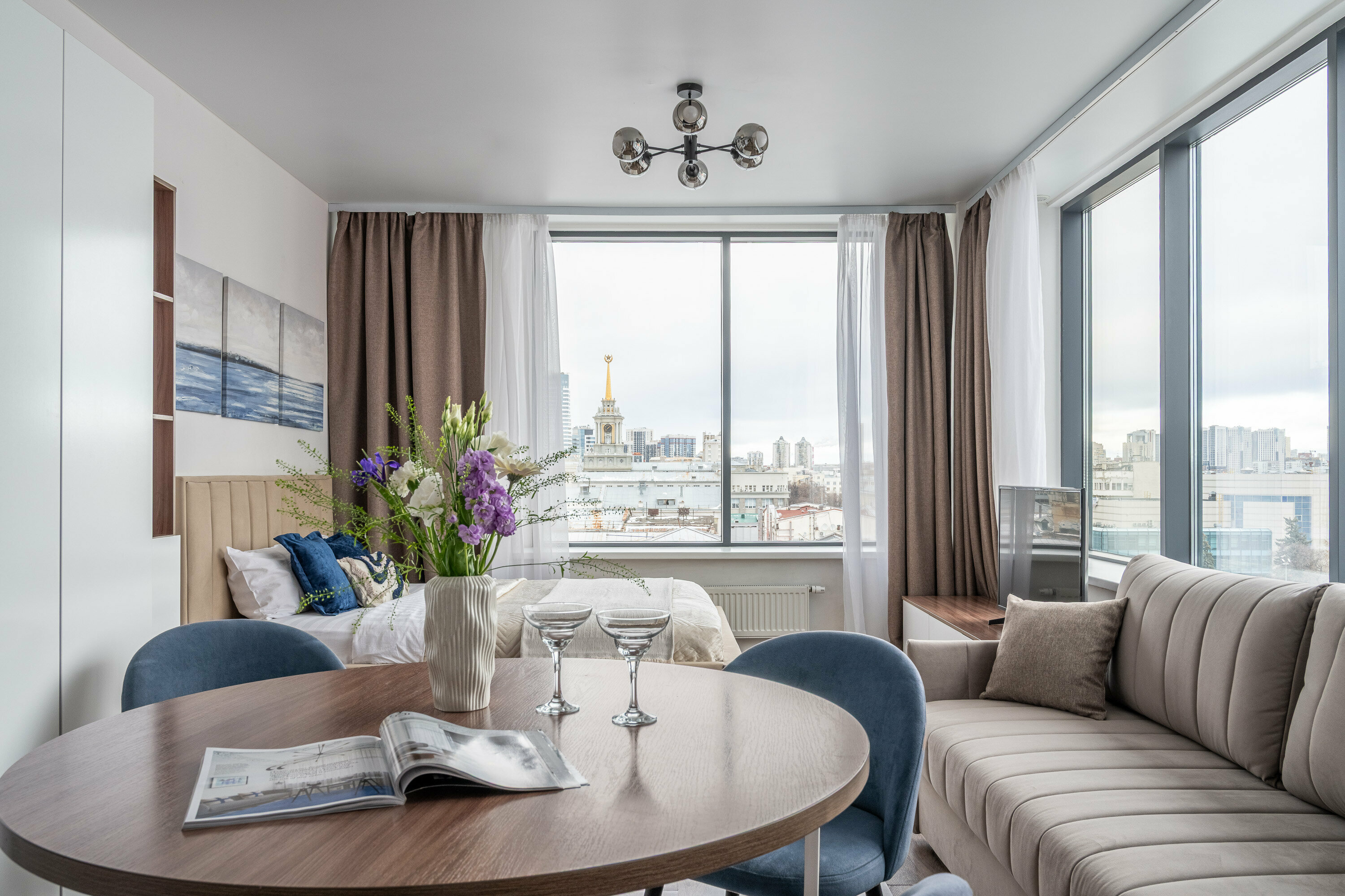 7. Номер с видом на центр города (17)