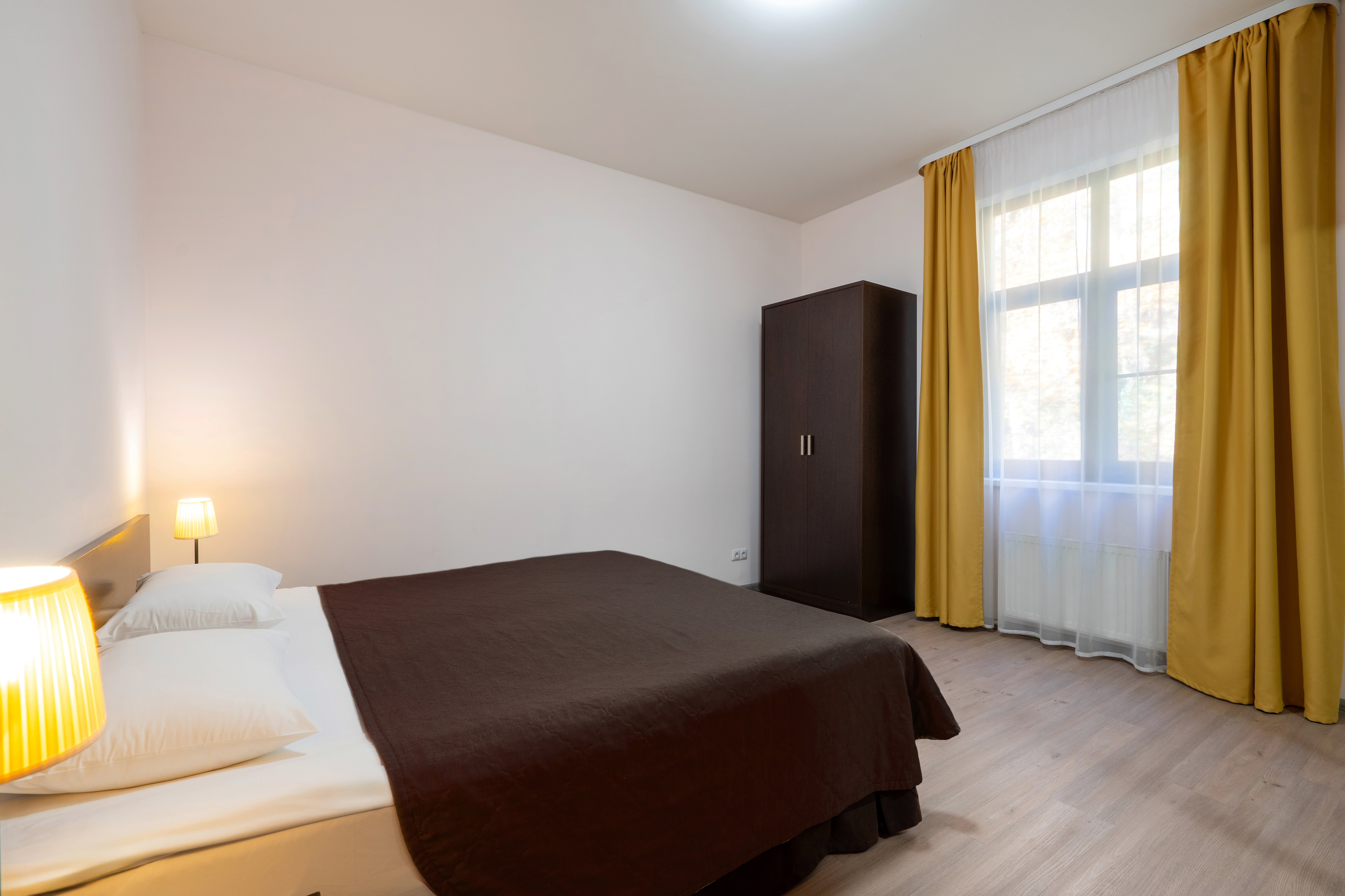 3-комнатные апартаменты с отдельной кухней