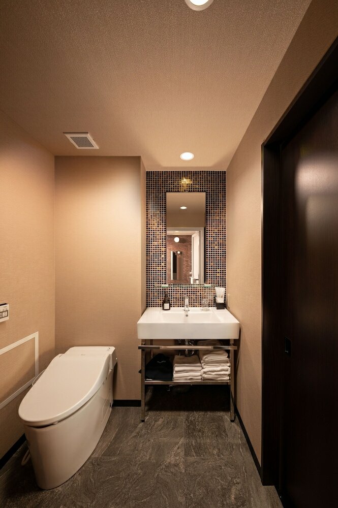 Japanese Western Style Room with Kitchenette