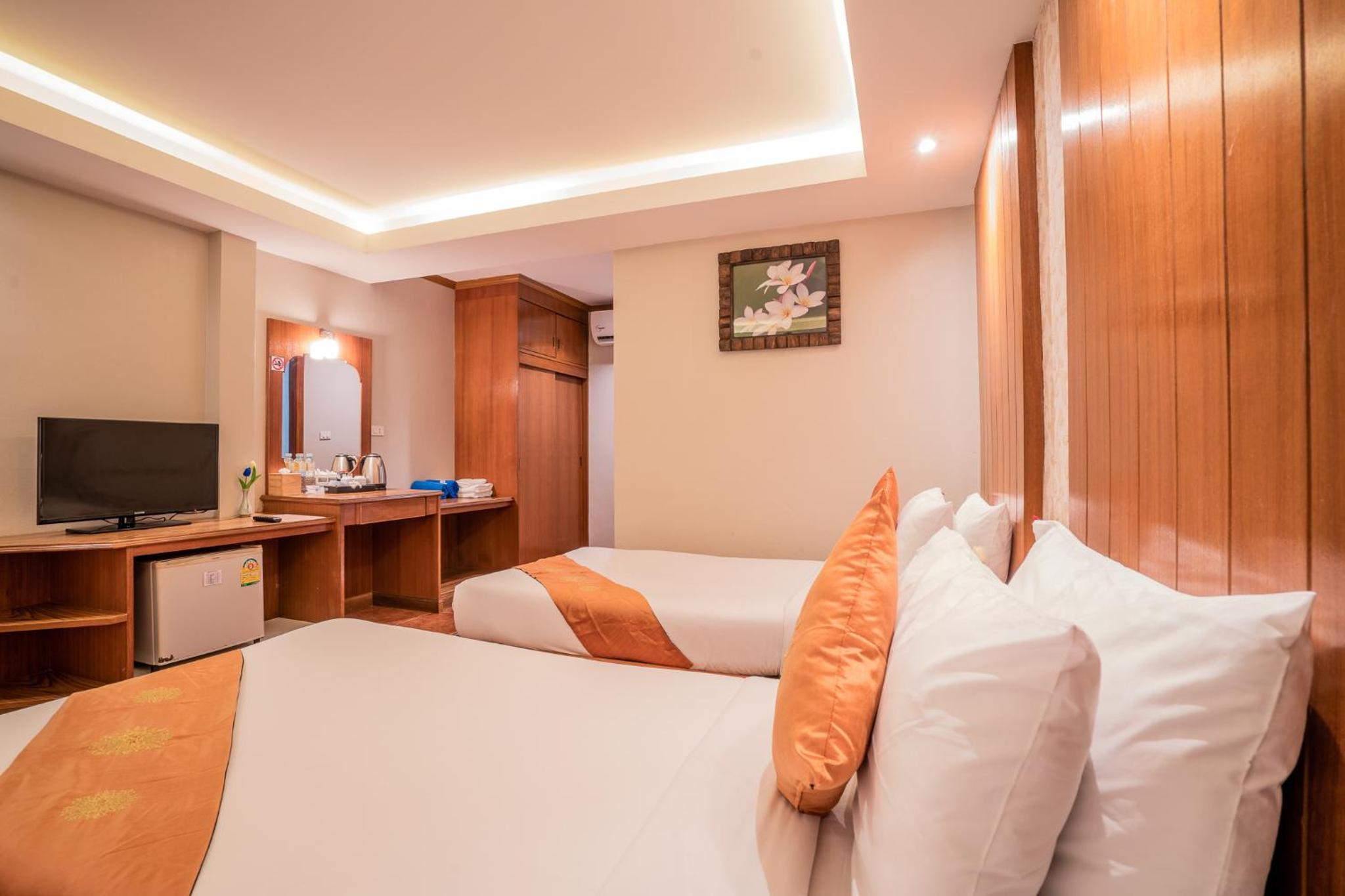 Deluxe Twin Bungalow- Newly Renovated