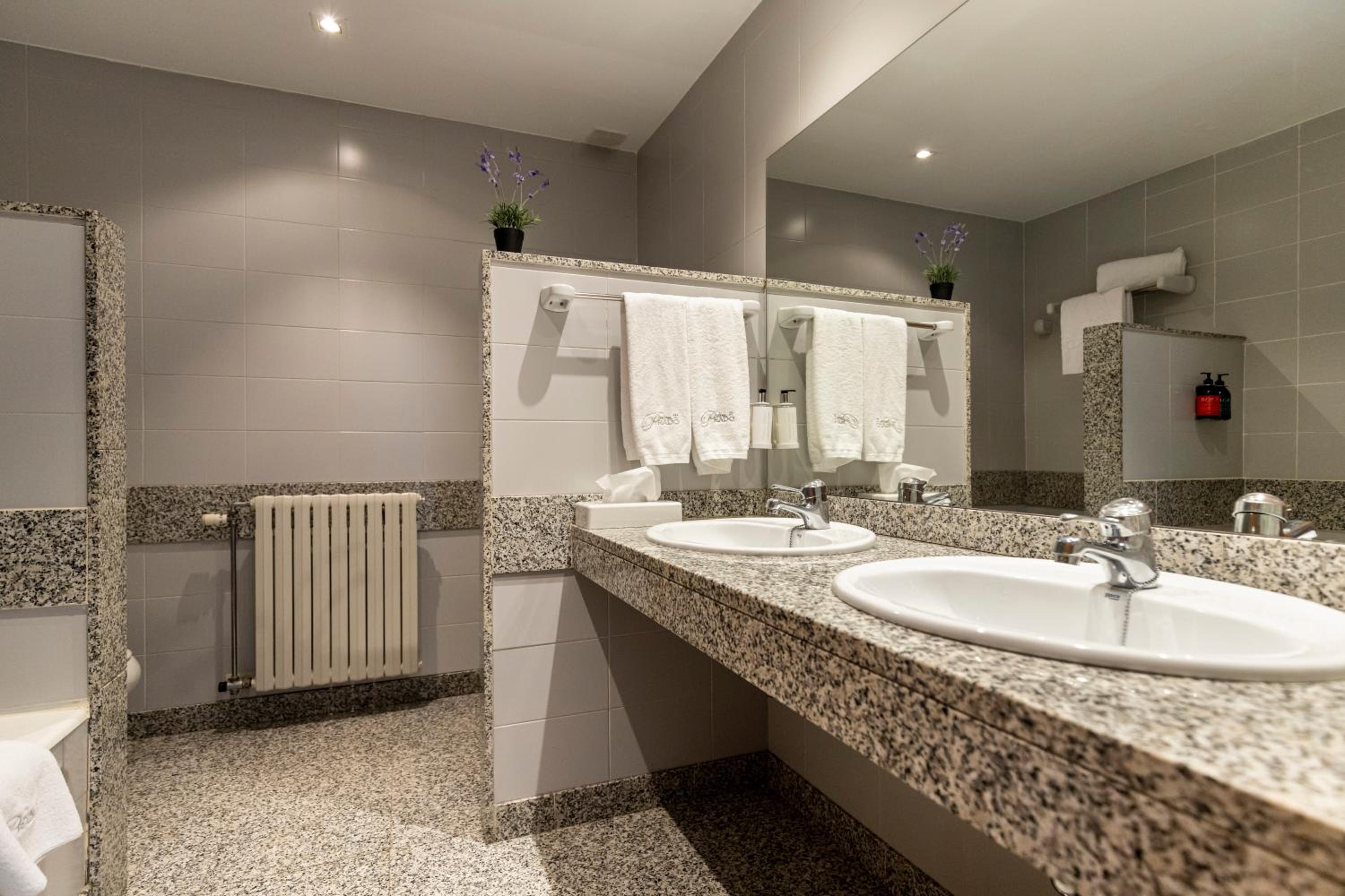 Two Connecting Double Rooms