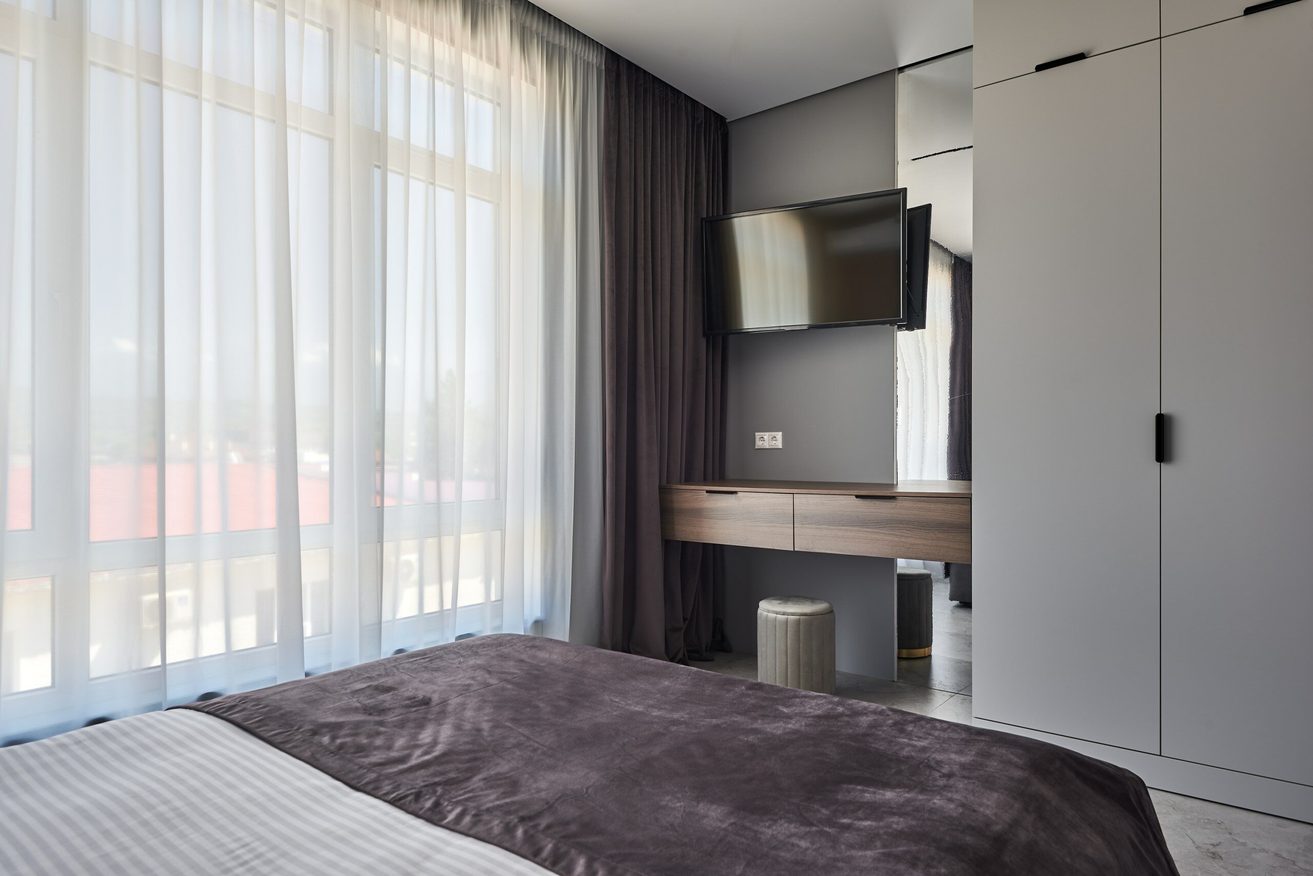 Люкс с видом на бассейн