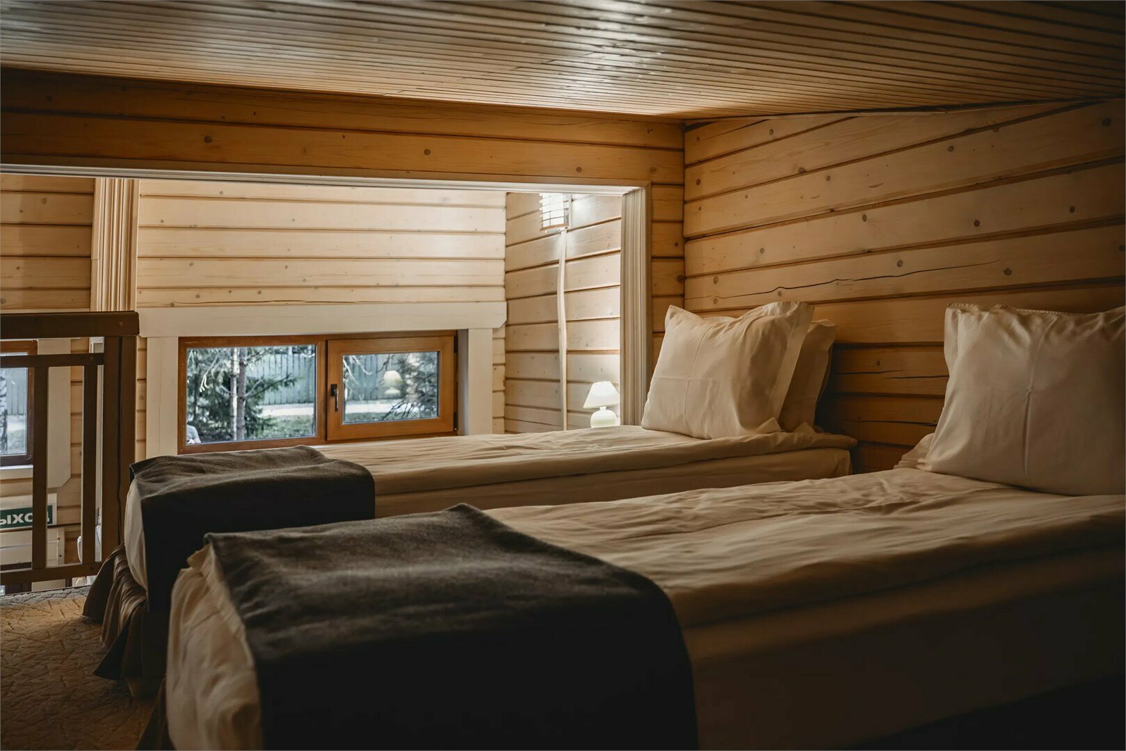 Коттедж с балконом