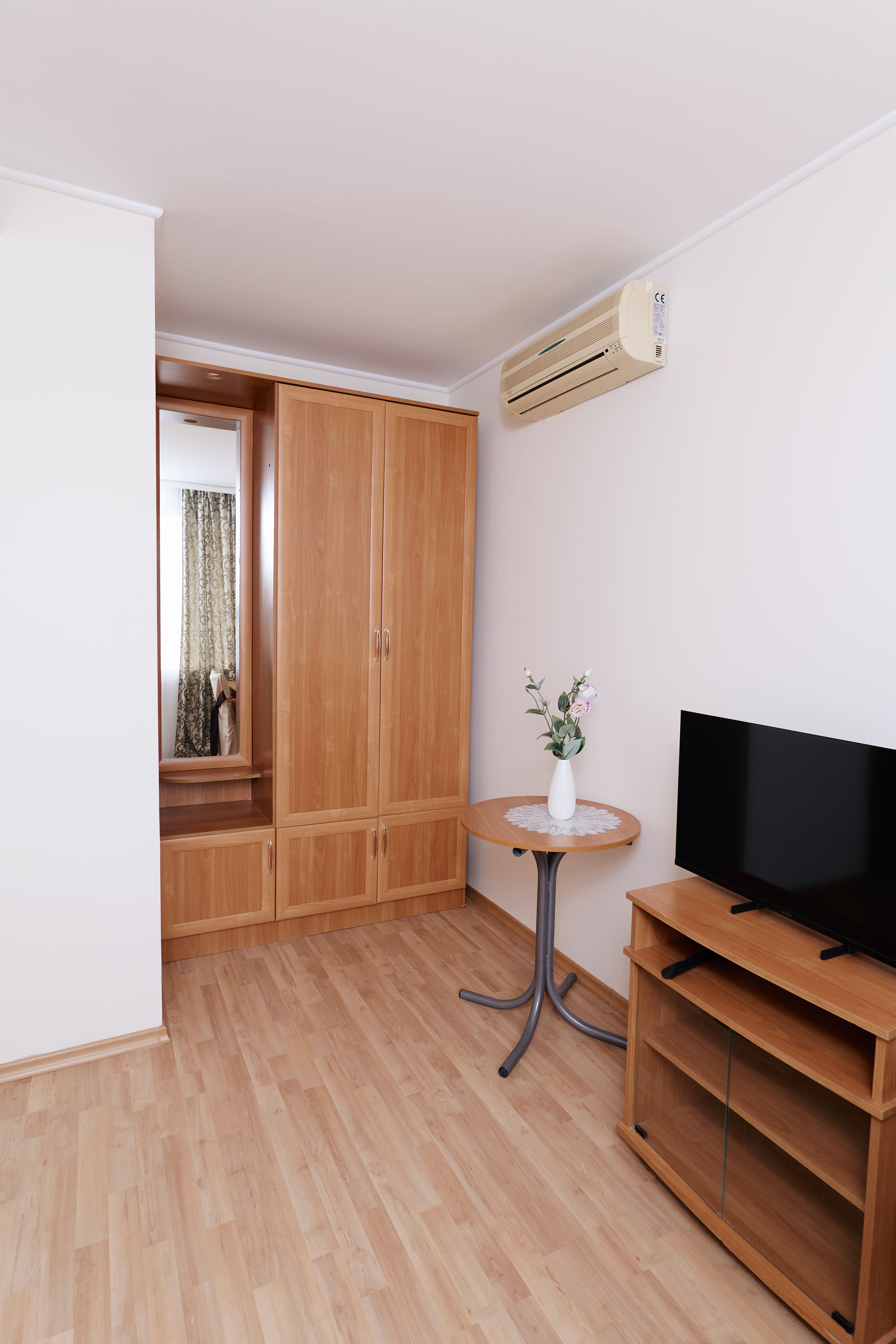 Полулюкс 3-8