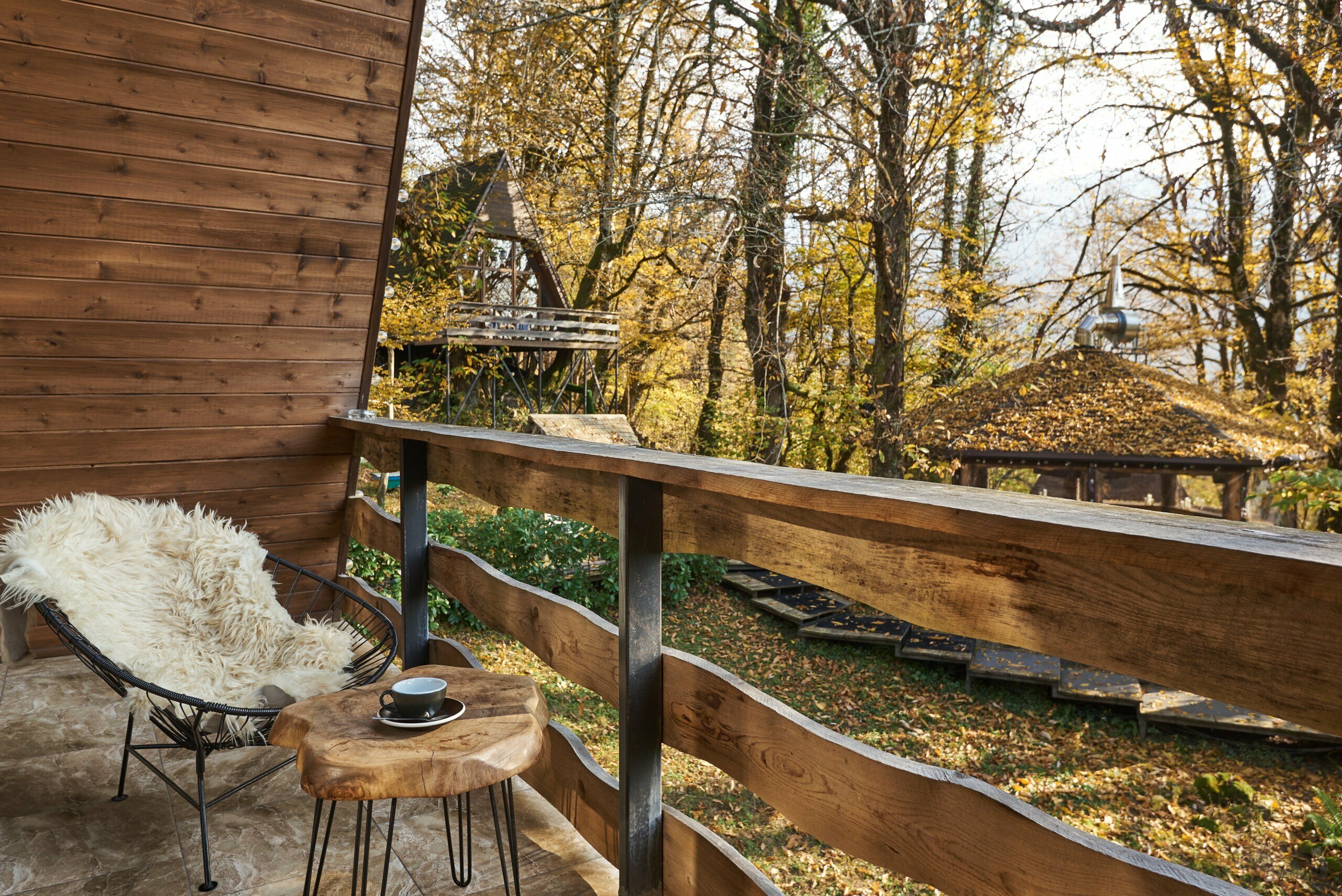 ЭКО-ЛОДЖ двухэтажный с балконом