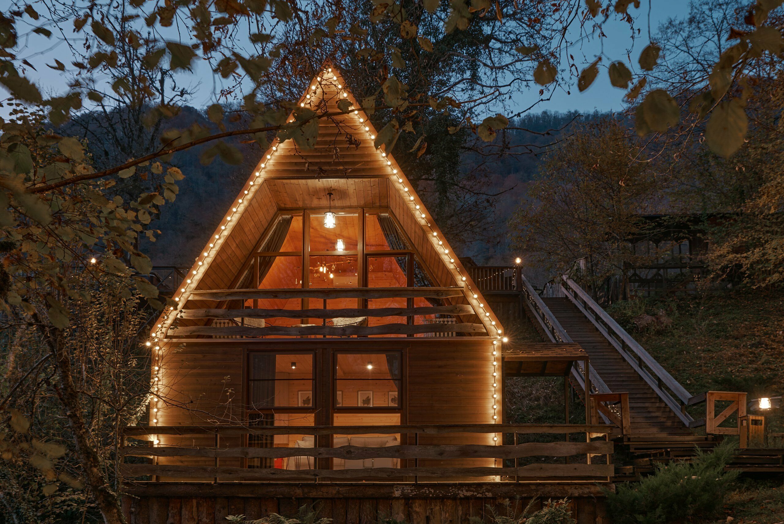 ЭКО-ЛОДЖ двухэтажный с балконом