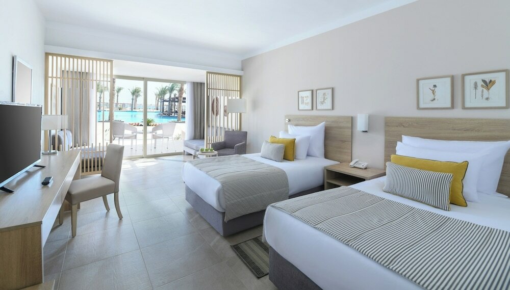Deluxe Double or Twin Room, Sea View (Family, Pool View)