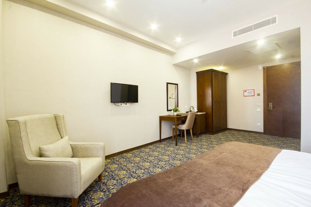 Superior Double or Twin Room, Balcony, Courtyard View