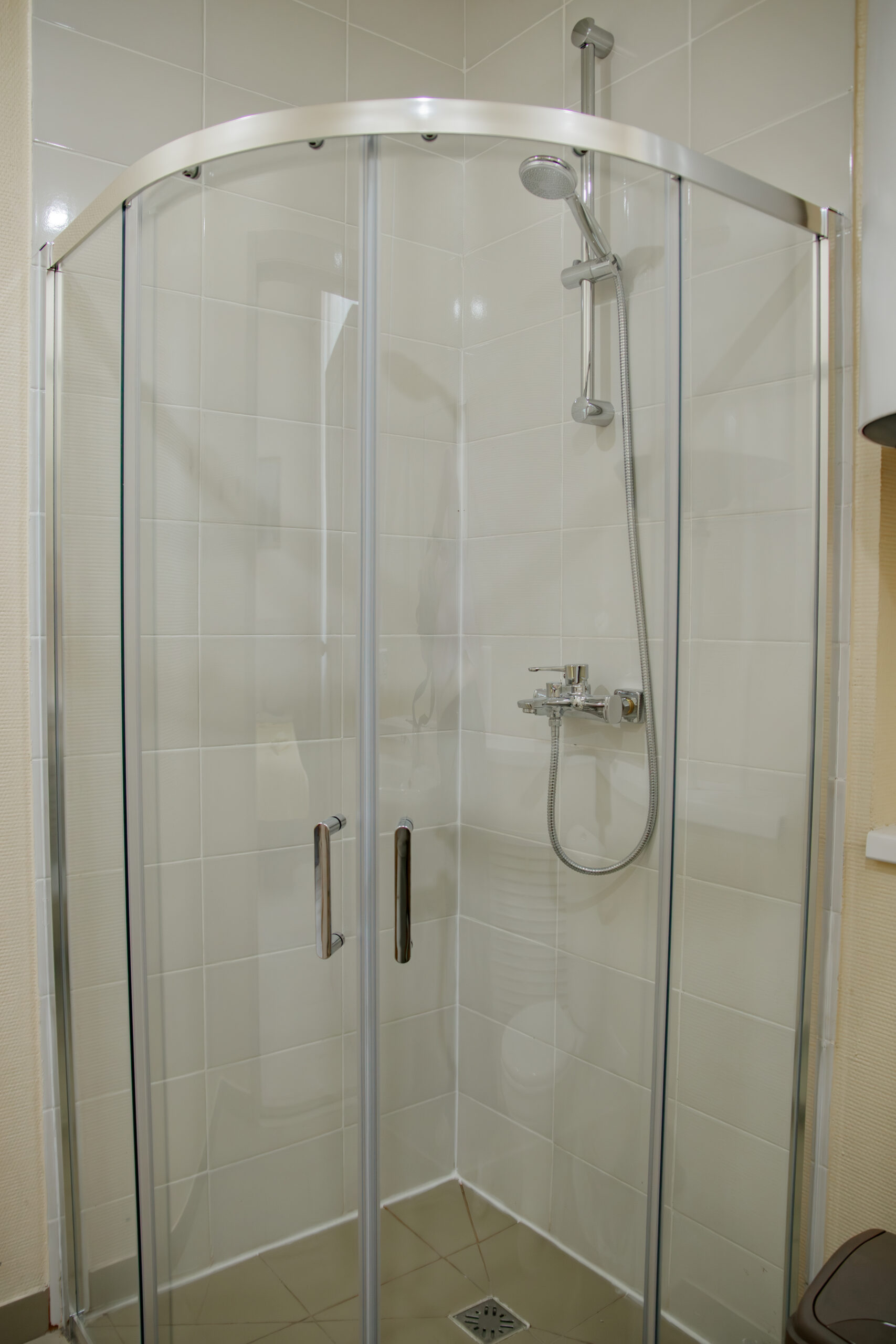 Cемейный номер с собственной ванной комнатой