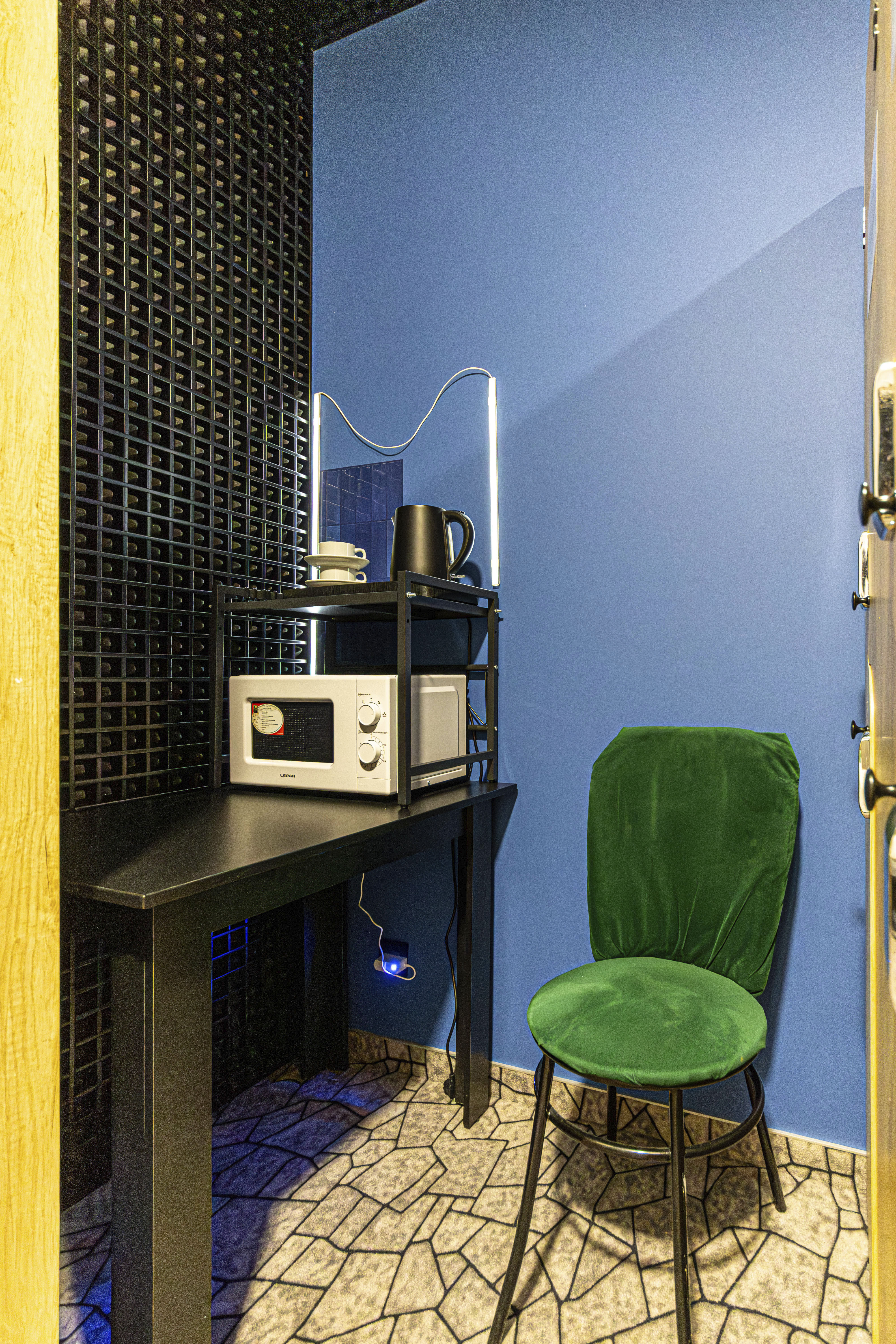 Кровать в общем 6-местном номере для женщин