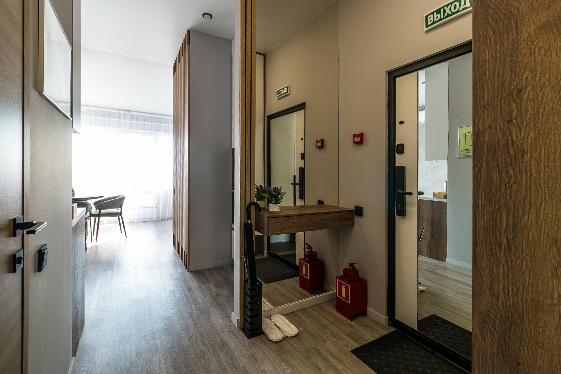 Люкс с кроватью размера «king-size» и балконом