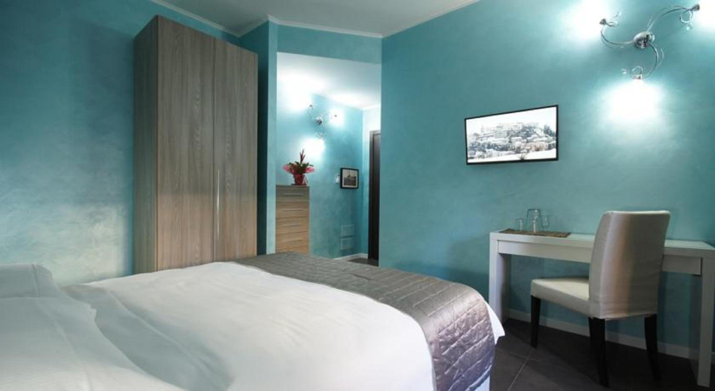 Superior Double Room with Private Bathroom