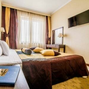 Люкс улучшенный двухкомнатный (1 кровать)