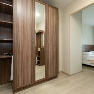 Юмашева, 6-180