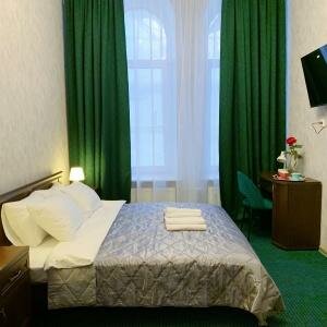 Двухместный номер с большой кроватью