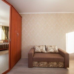 Трехместный с диваном №1 (удобства в блоке)