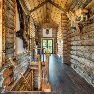 12-местный коттедж Делюкс "Карельская изба"