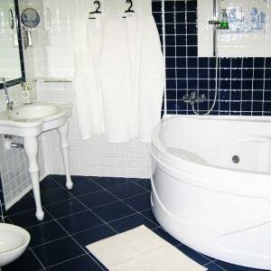 ДЖУНИОР СЮИТ ДВУХМЕСТНЫЙ С ДЖАКУЗИ 1 КРОВАТЬ